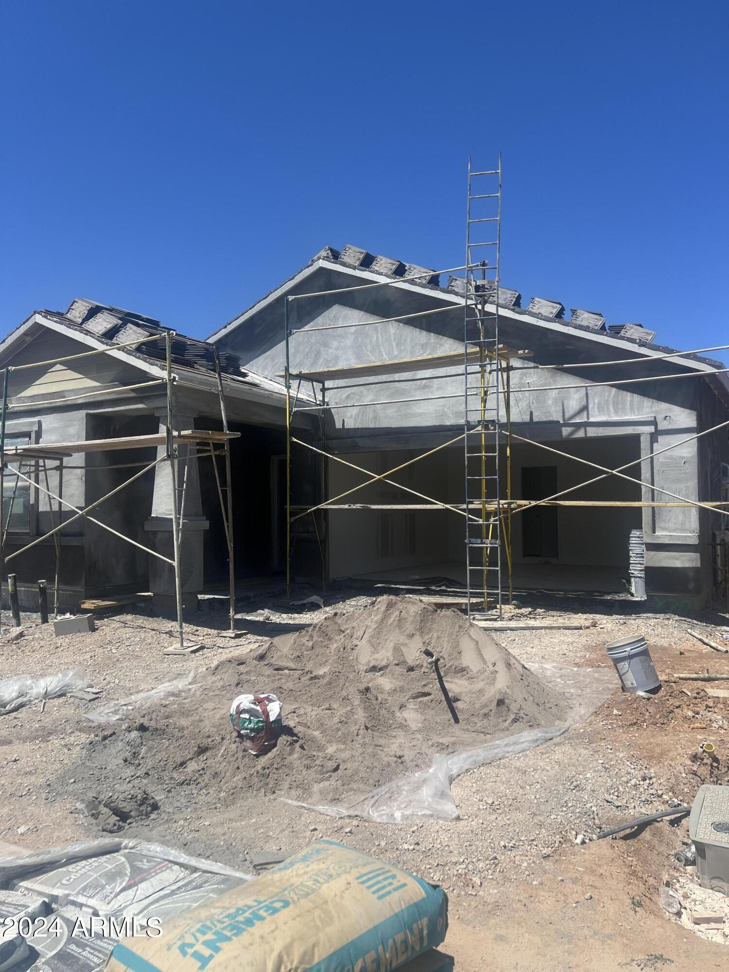 4154 E REYNOLDS Drive