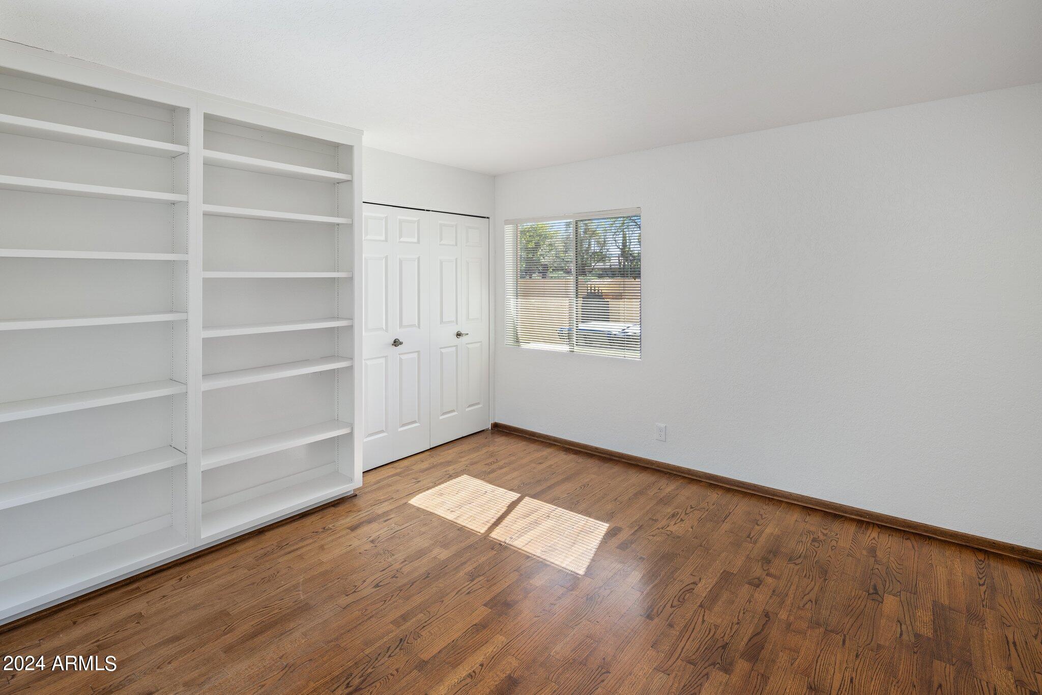 4914 E CHERYL Drive