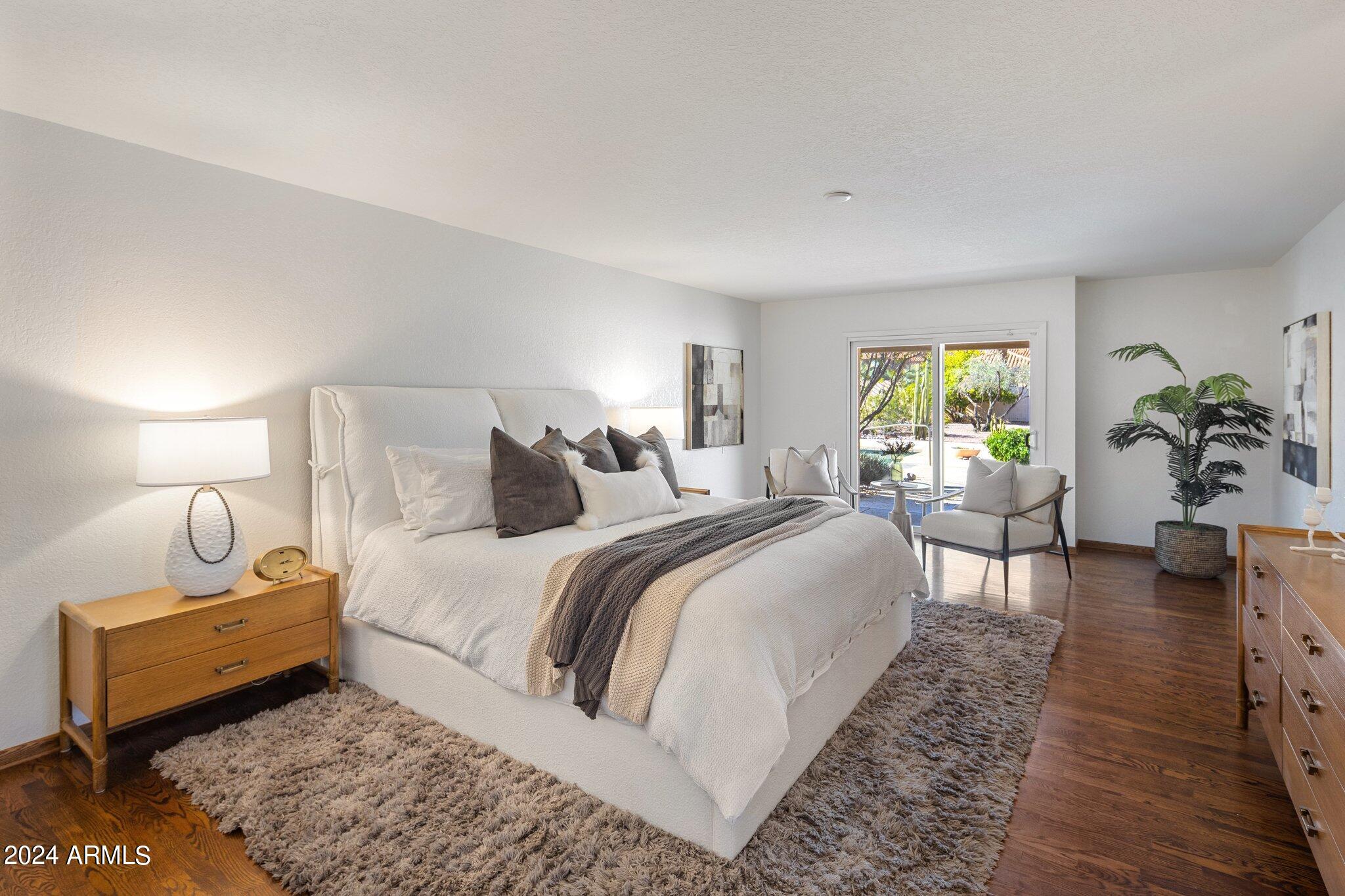 4914 E CHERYL Drive