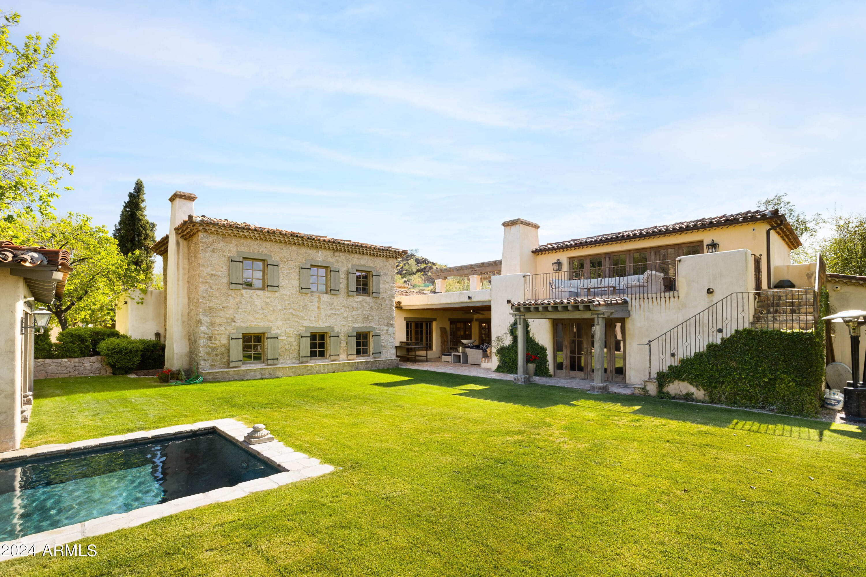 7525 N SHADOW MOUNTAIN Road