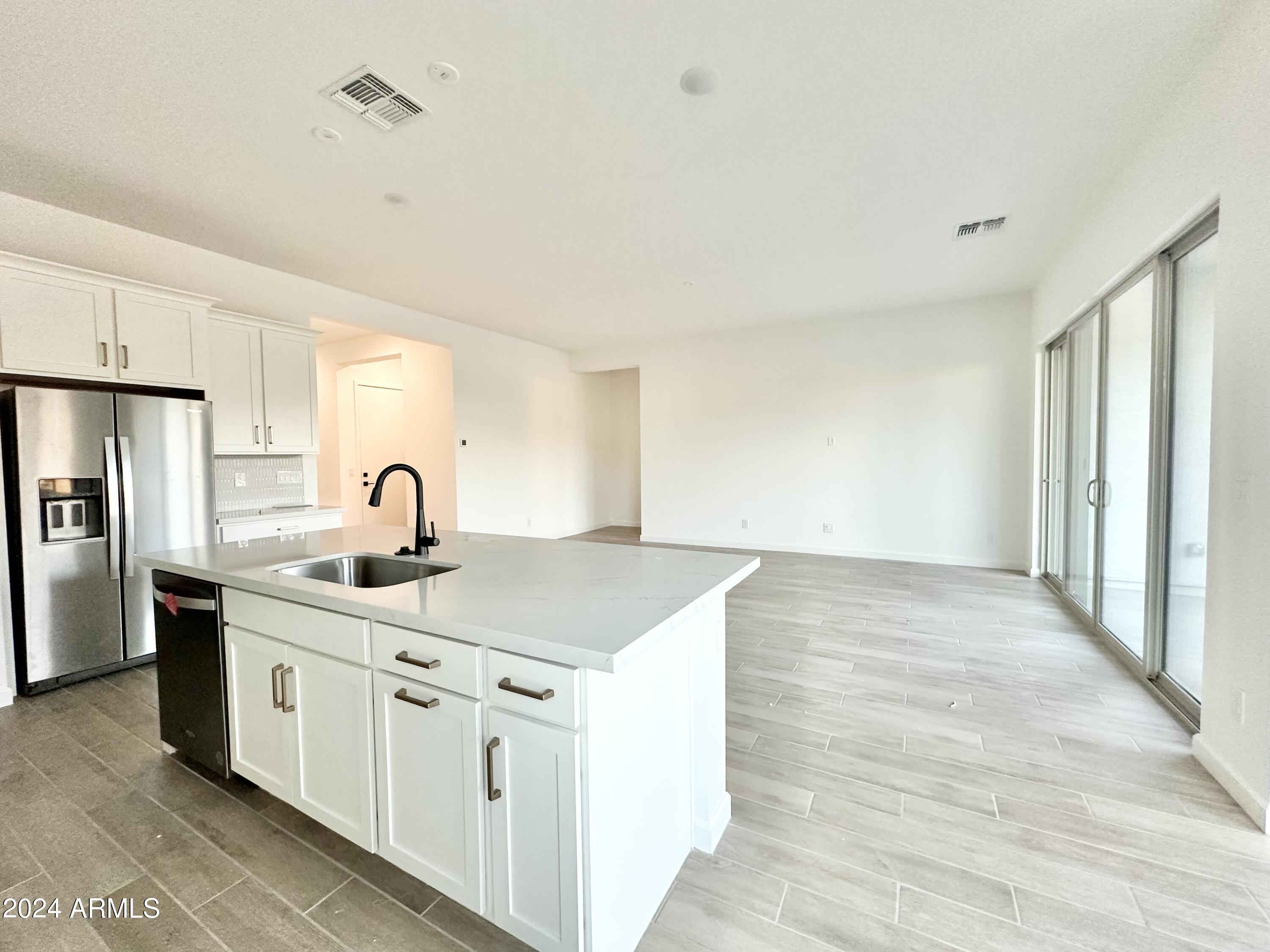 22661 E LORDS Way