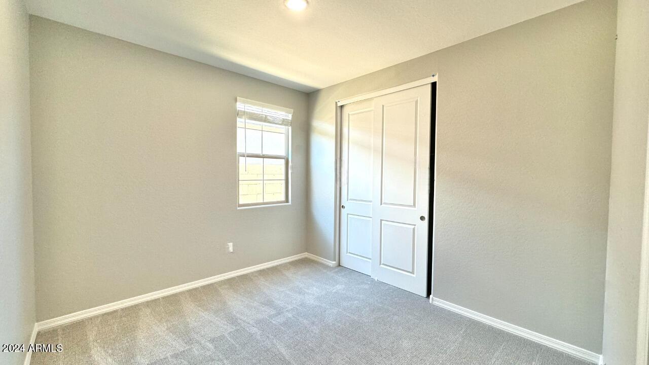 22936 E ROUNDUP Way