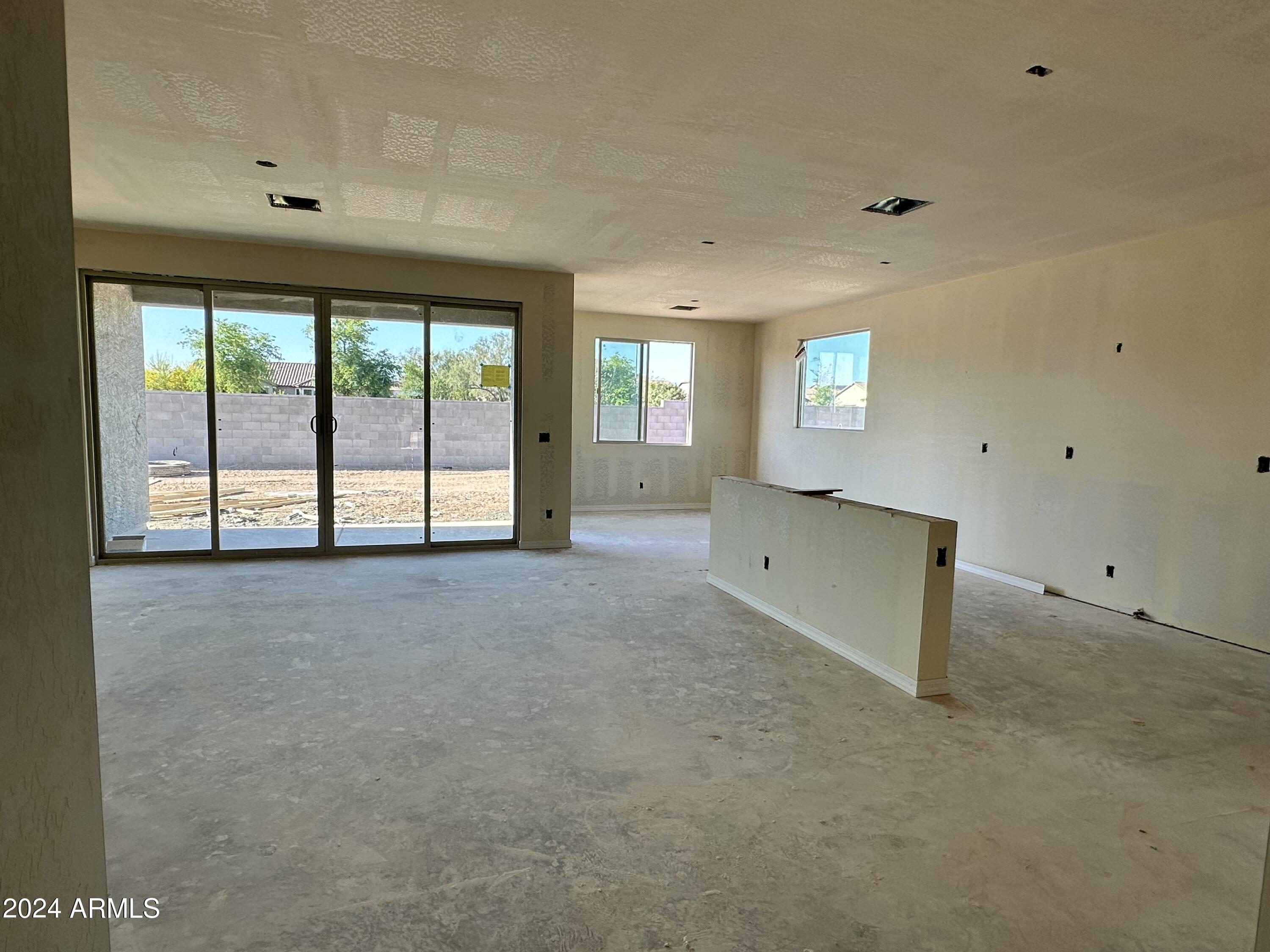 5610 W THURMAN Drive