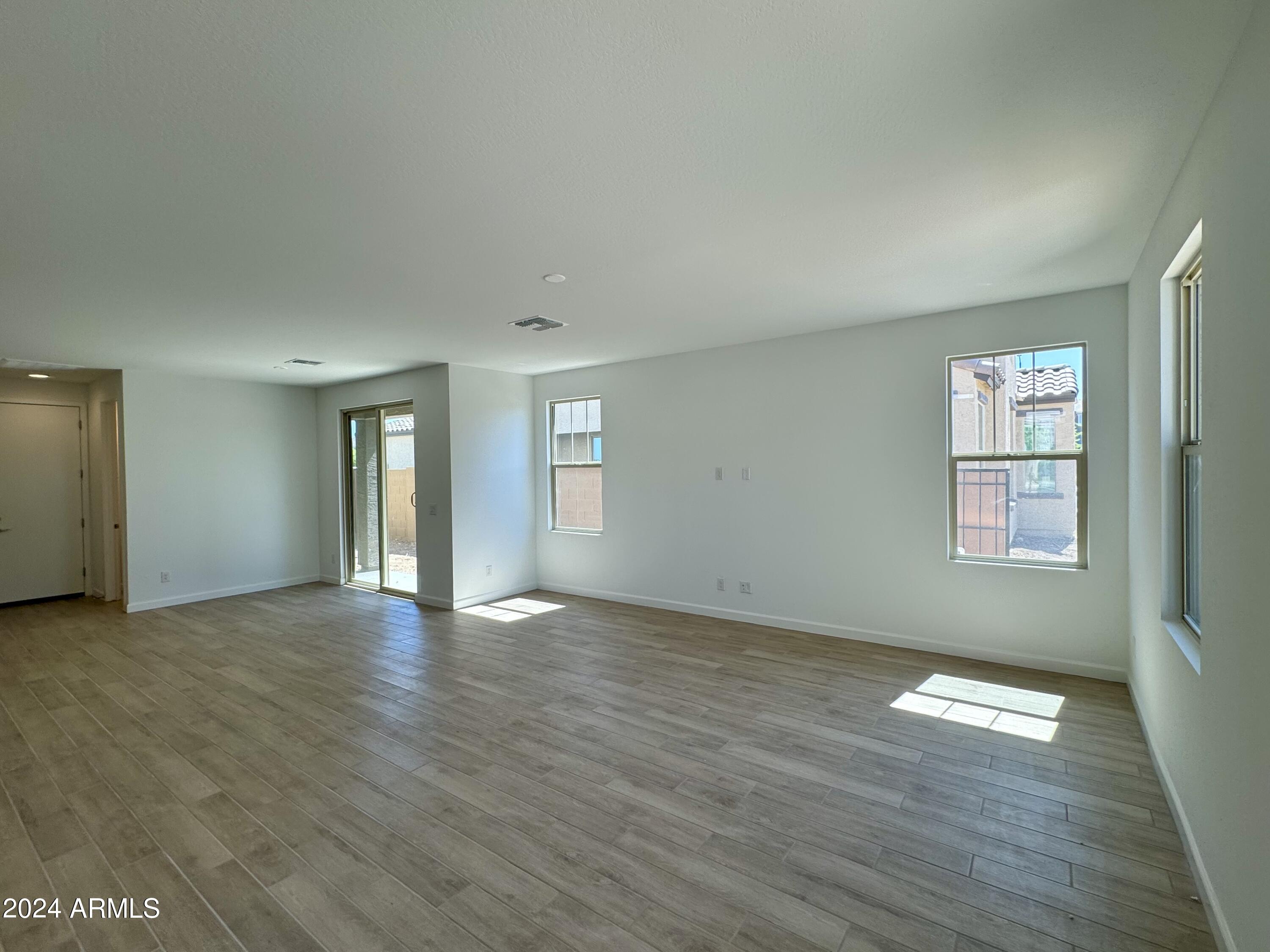 2218 W PASO Trail