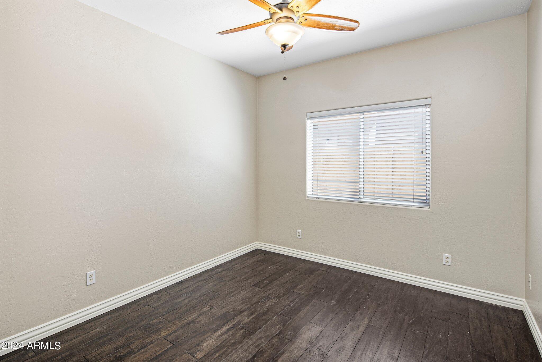 5225 E MICHELLE Drive