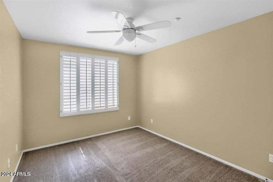 10476 E HILLERY Drive E