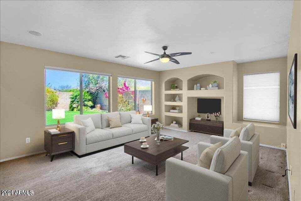 10476 E HILLERY Drive E