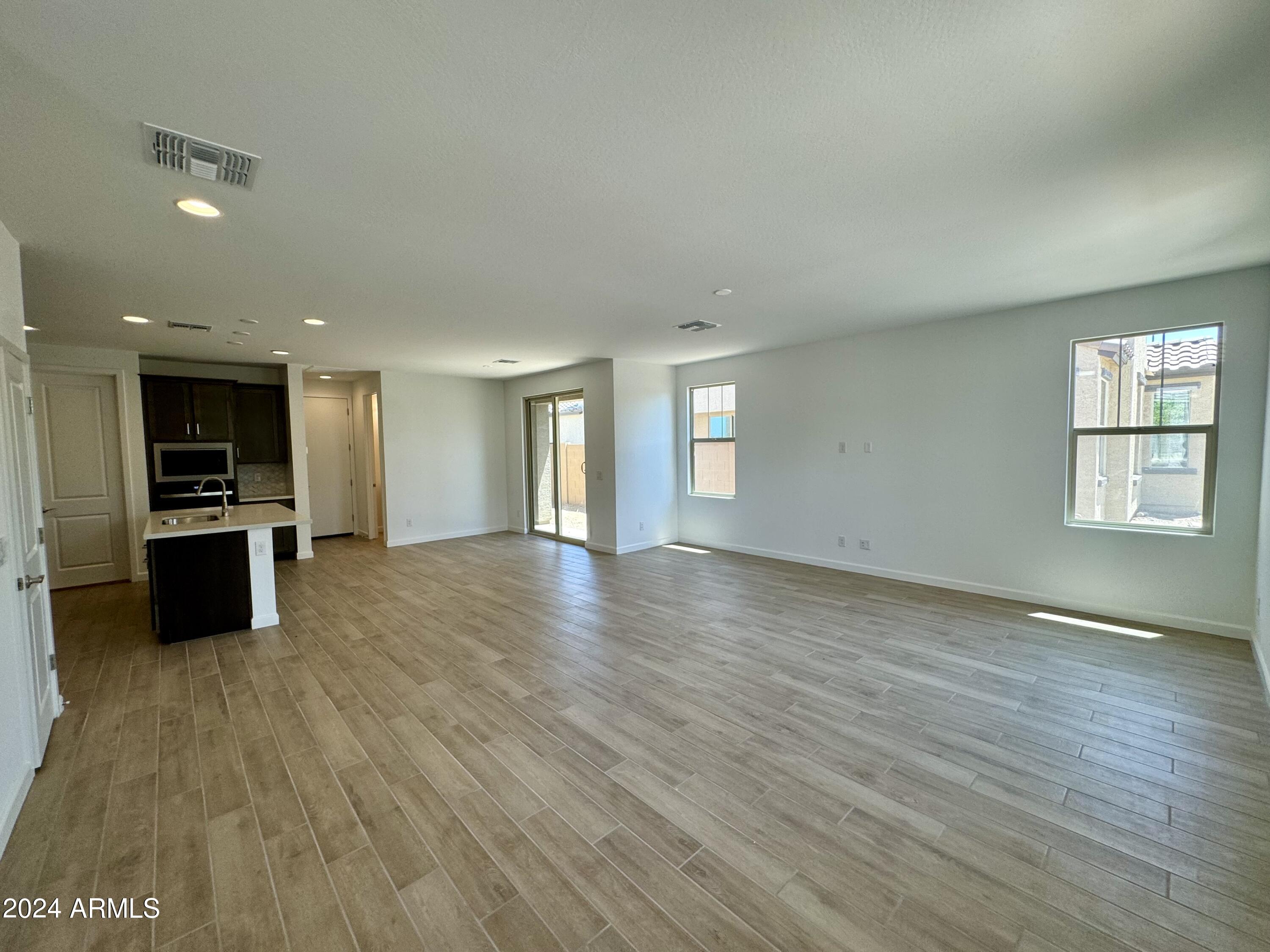 2210 W PASO Trail