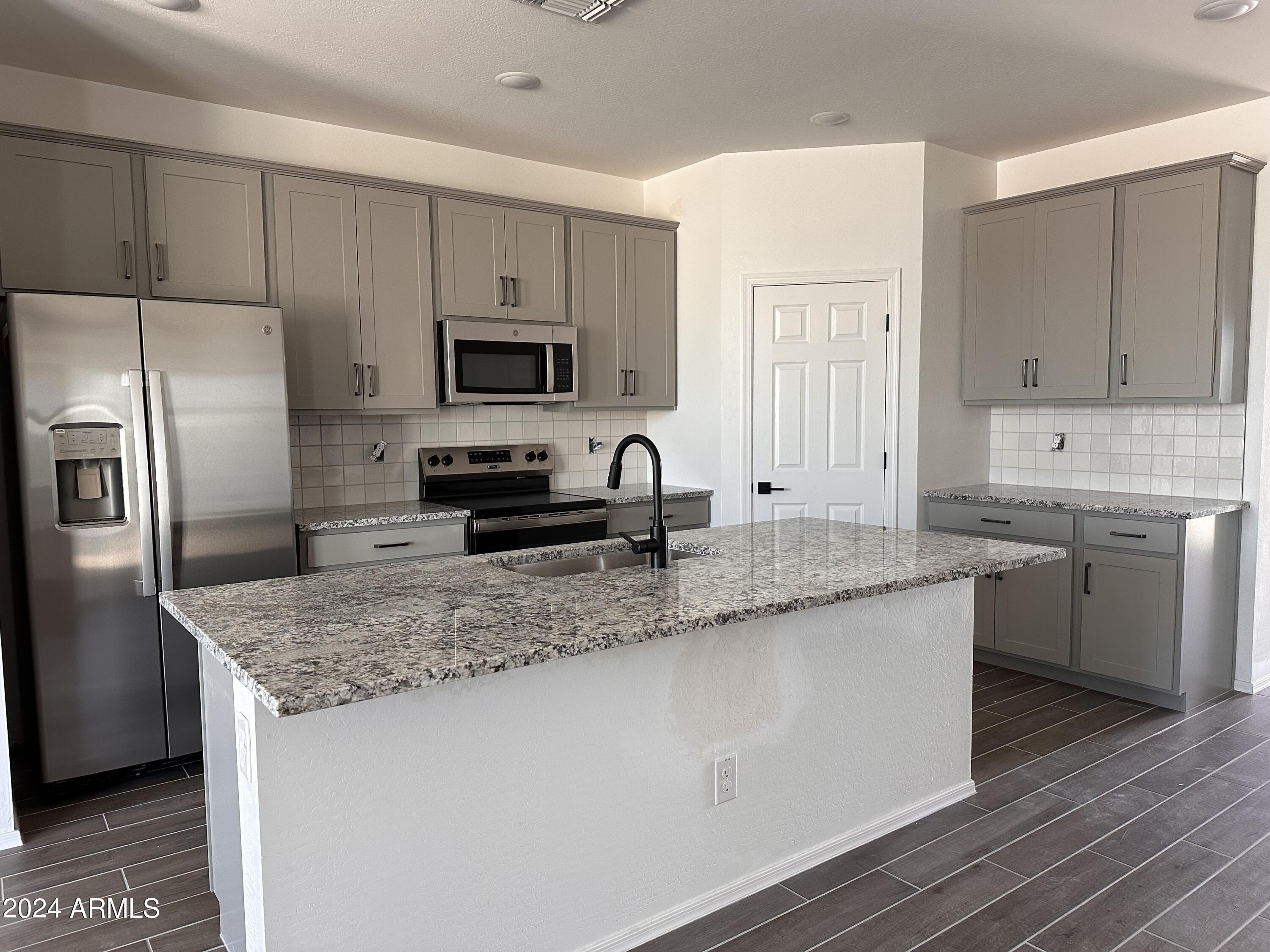 24092 W PECAN Road