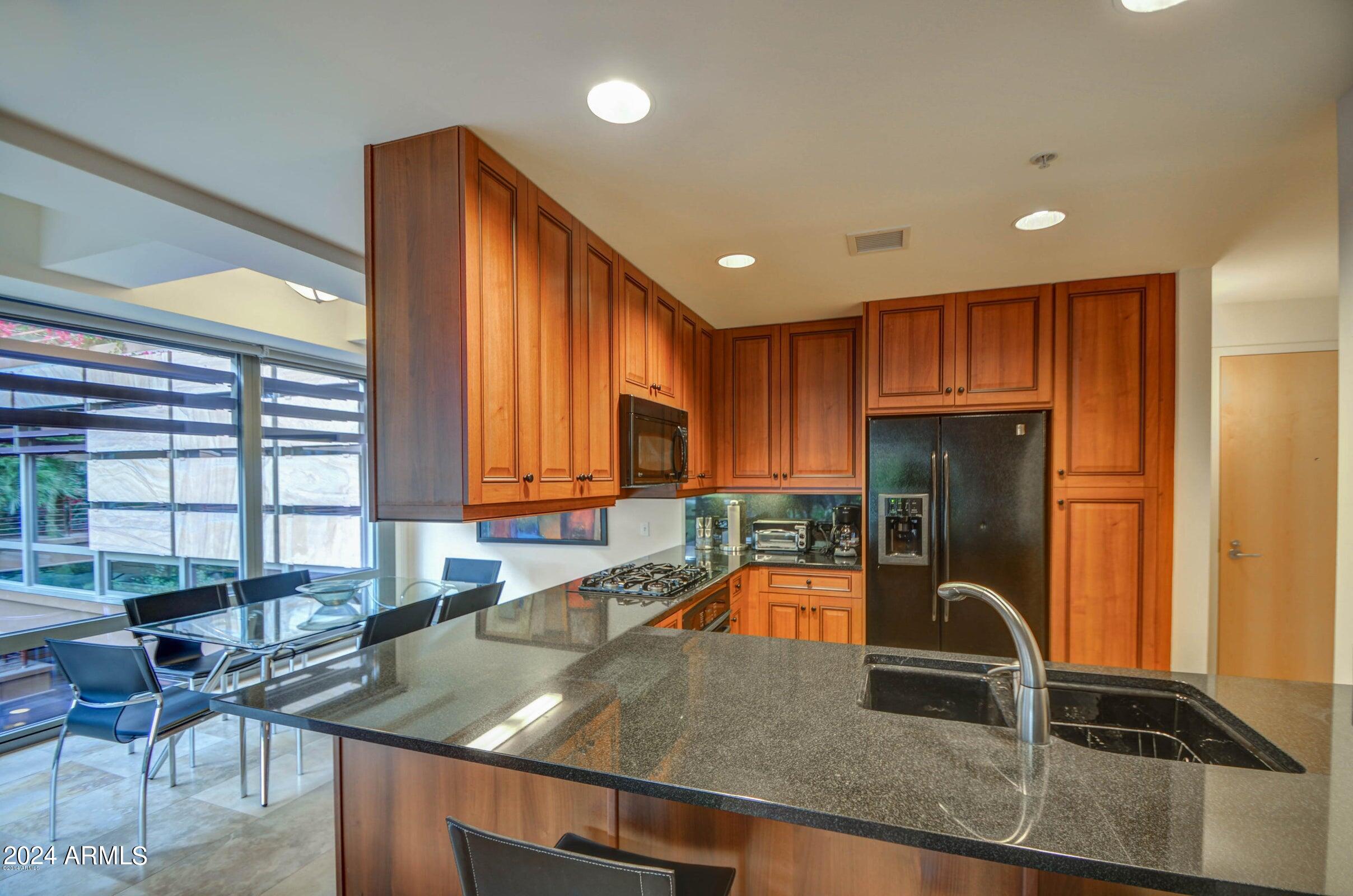 7141 E RANCHO VISTA Drive, 4007