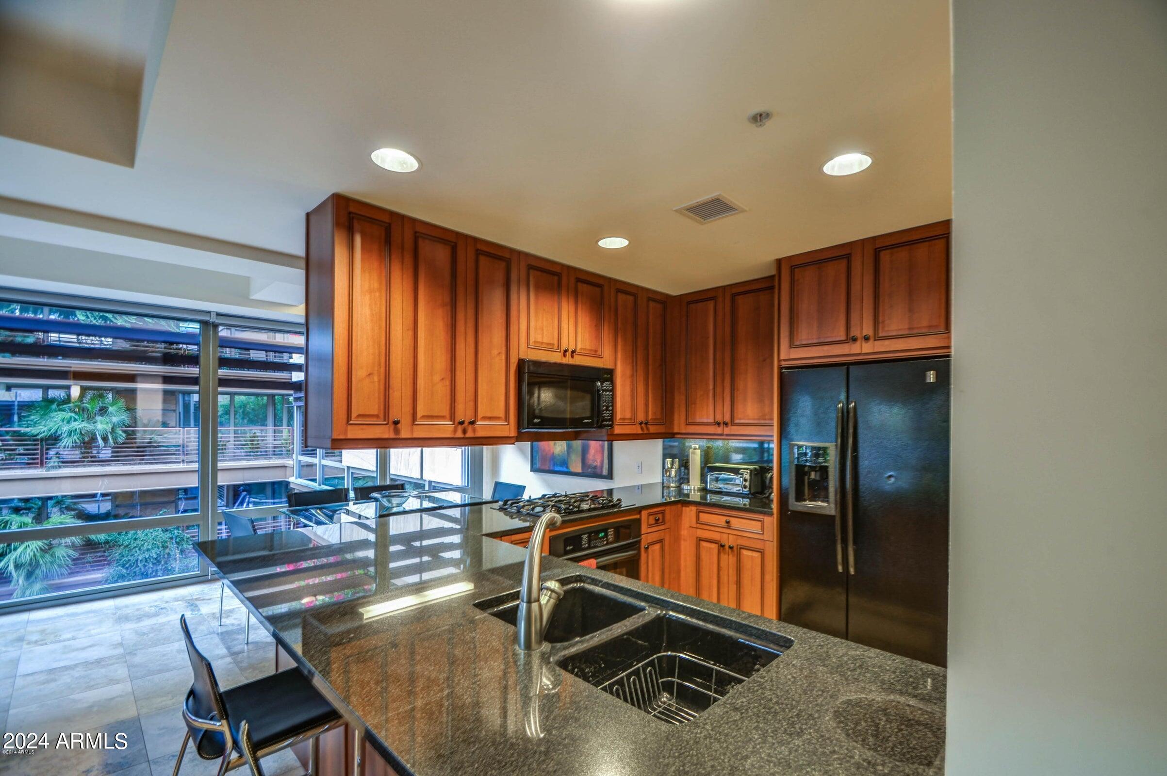7141 E RANCHO VISTA Drive, 4007