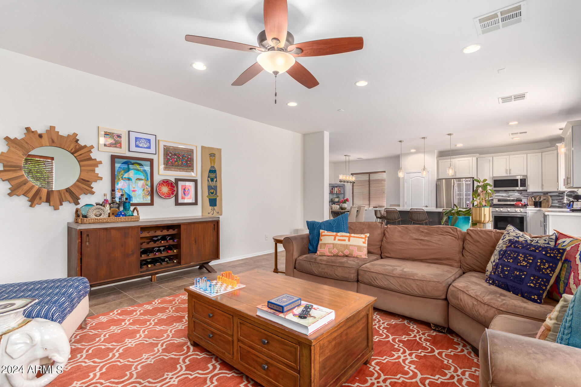 1526 E AZALEA Drive