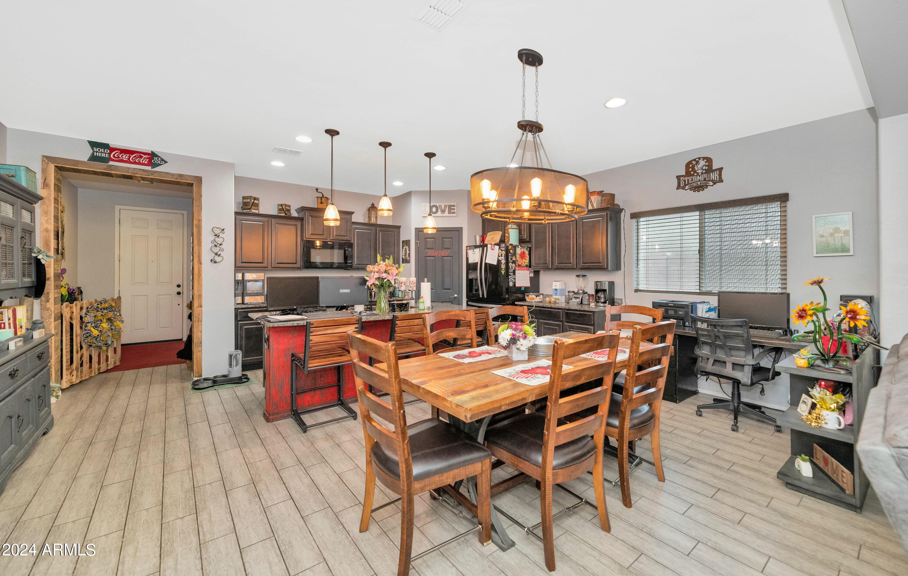 17371 W STRAIGHT ARROW Lane