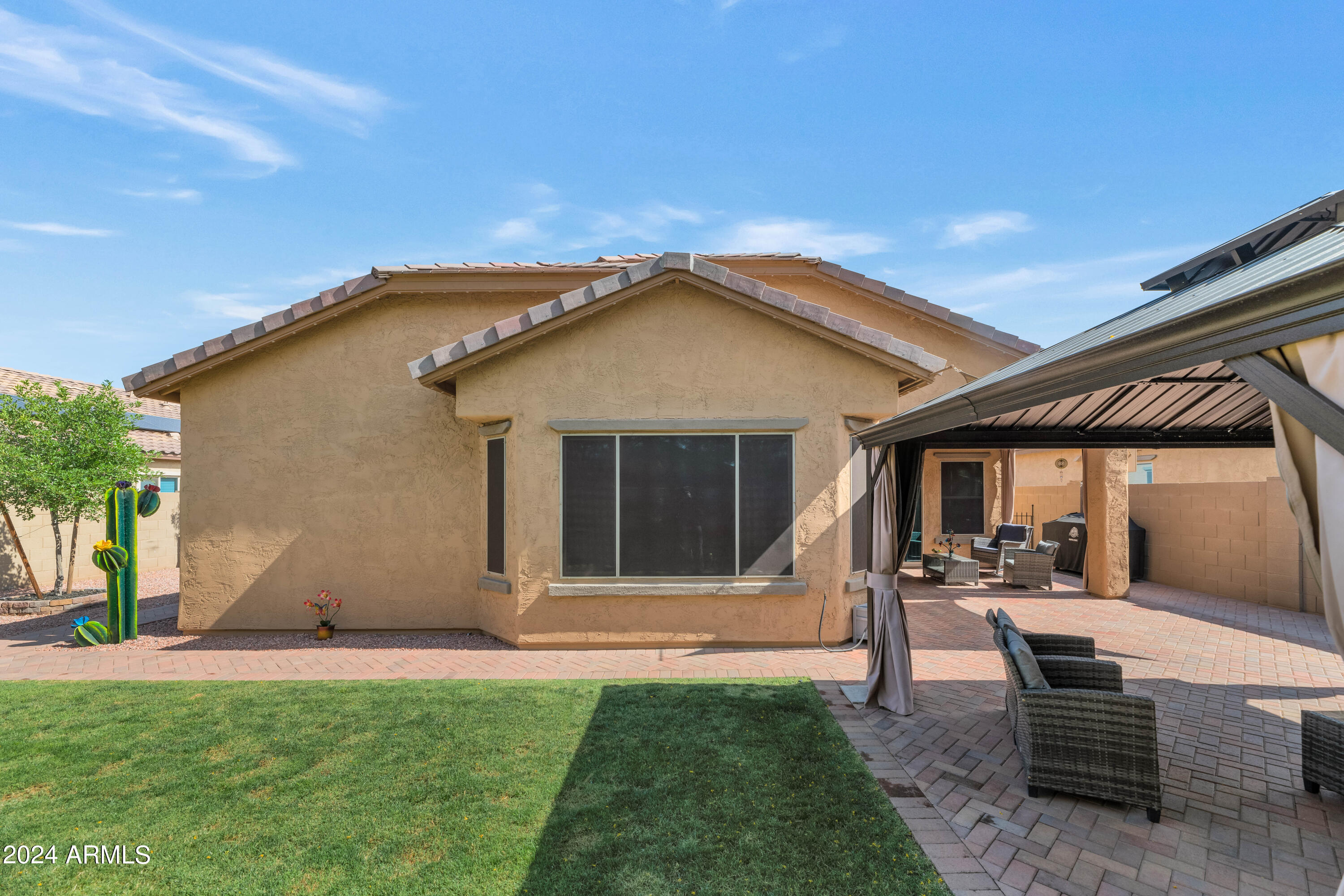 17371 W STRAIGHT ARROW Lane