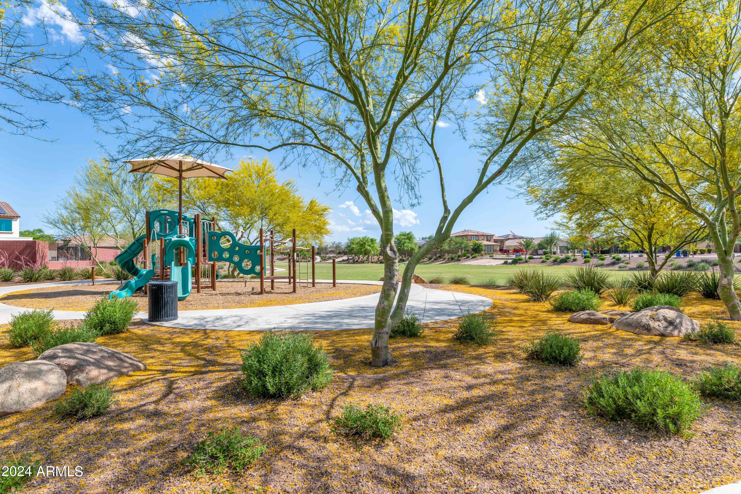 17371 W STRAIGHT ARROW Lane