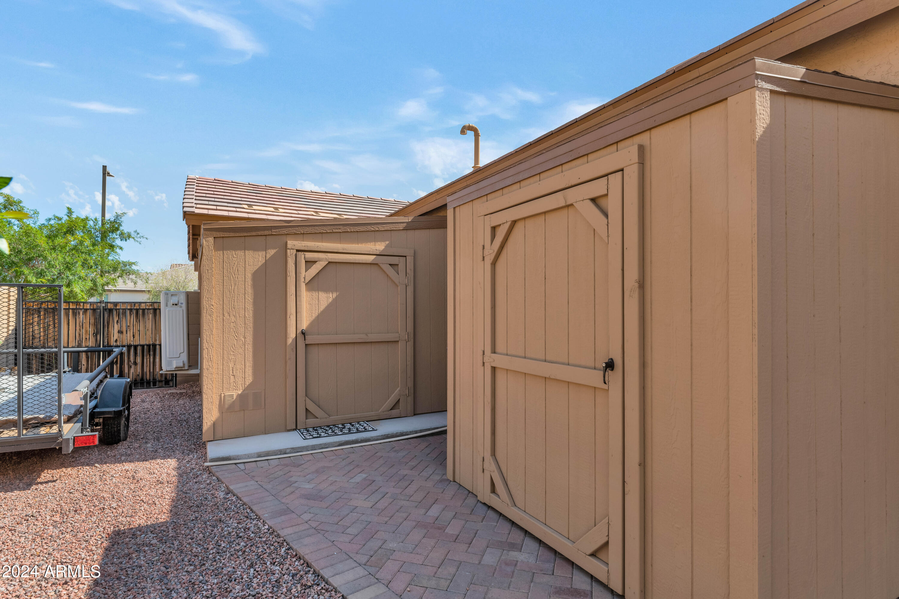 17371 W STRAIGHT ARROW Lane