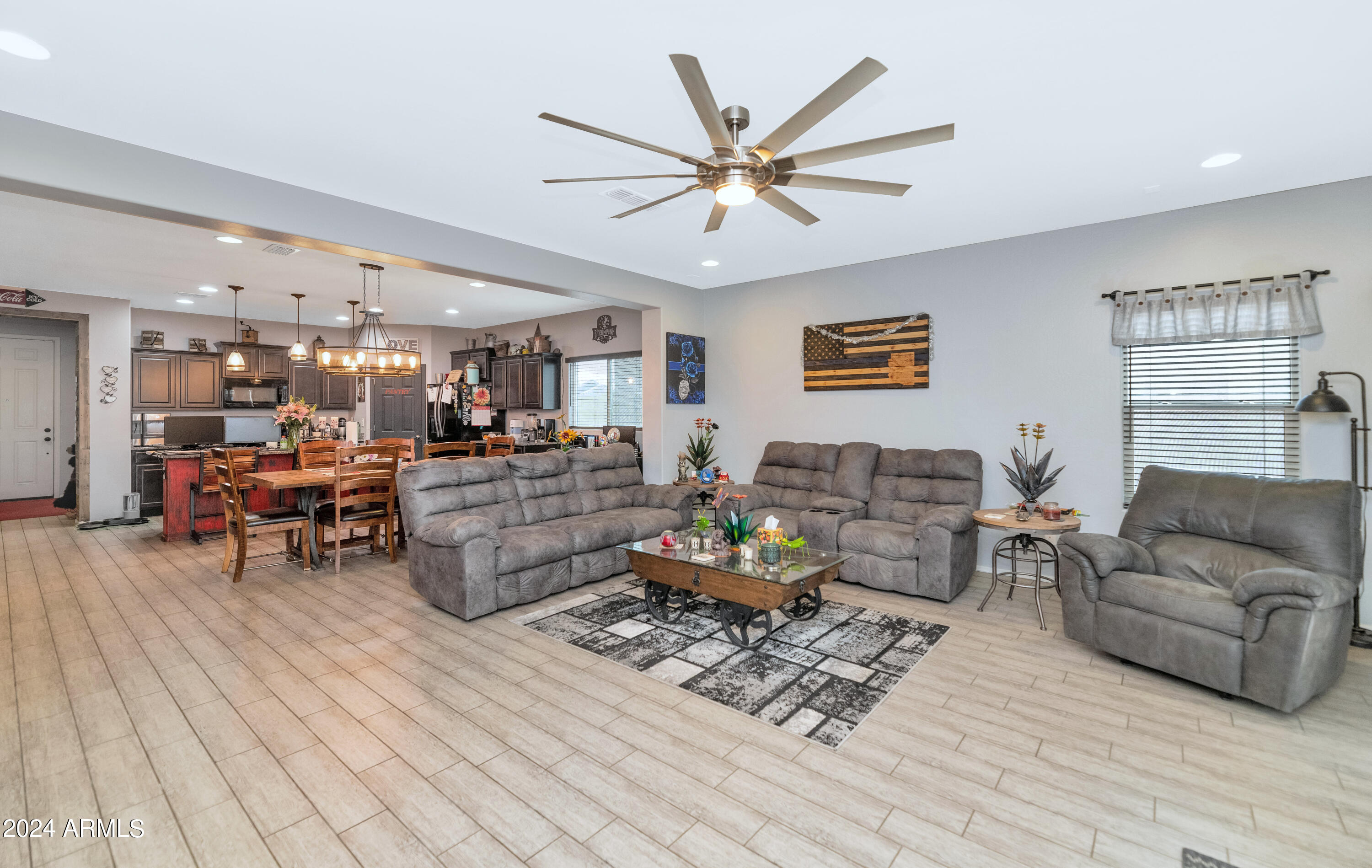 17371 W STRAIGHT ARROW Lane