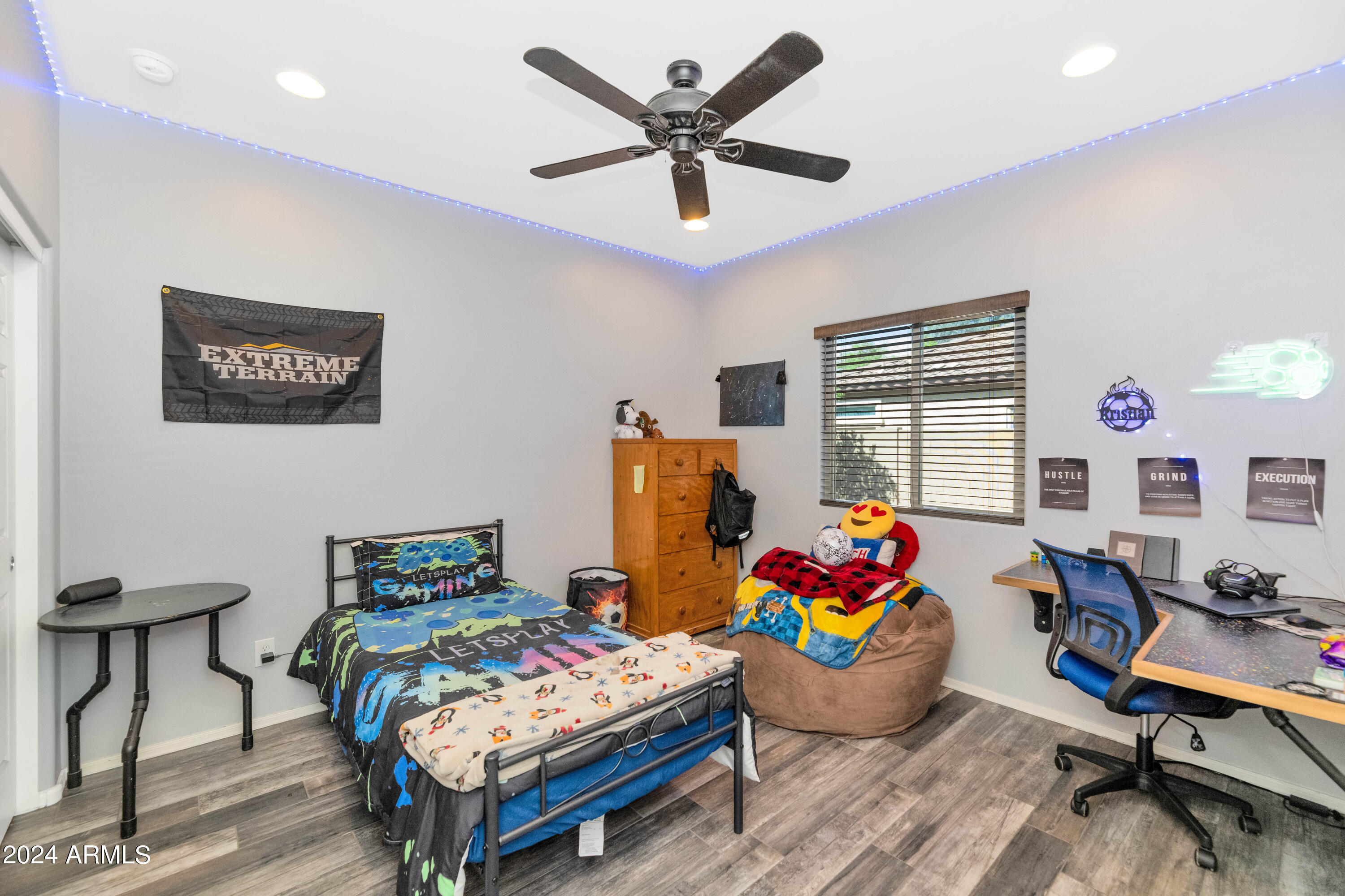 17371 W STRAIGHT ARROW Lane