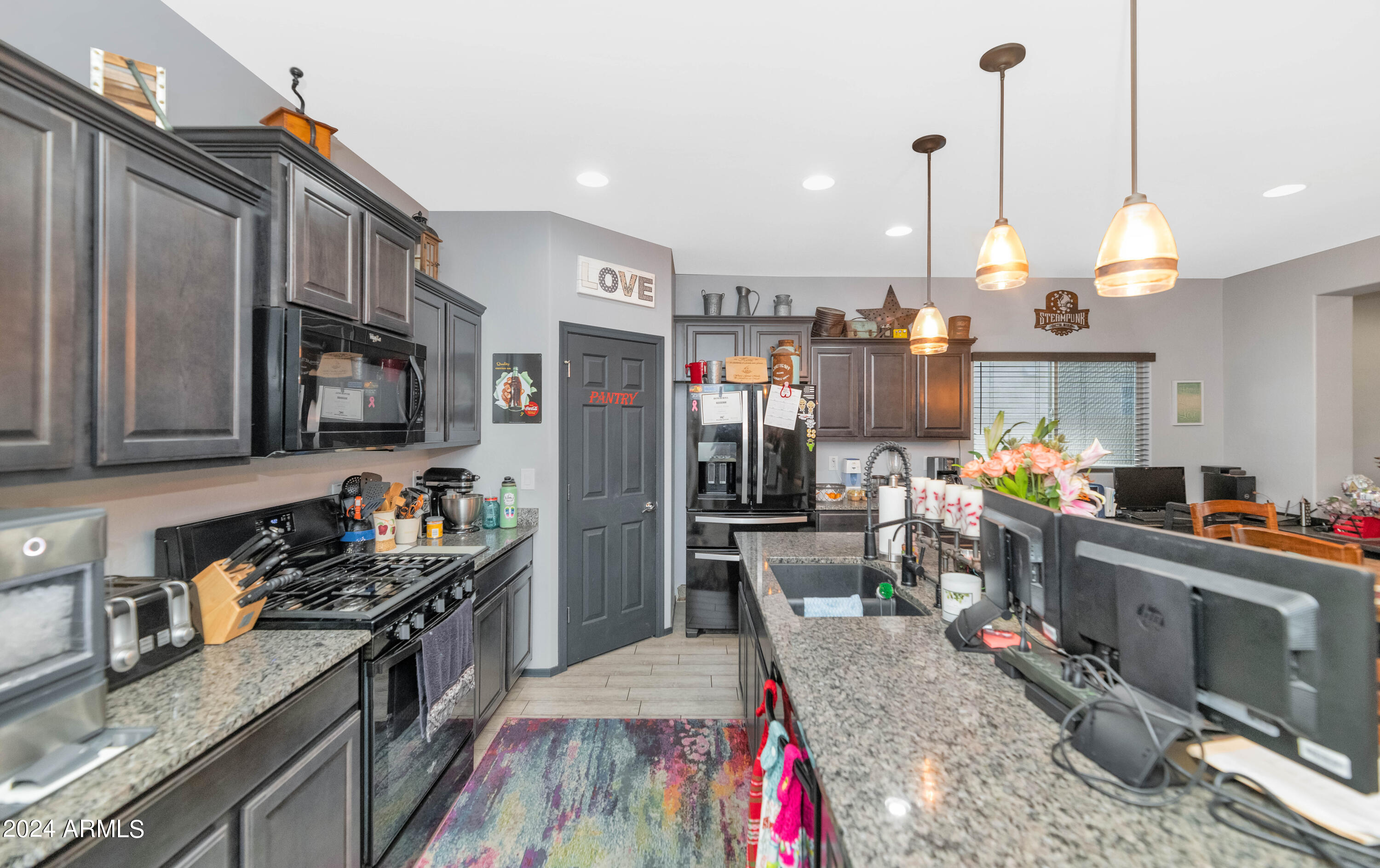 17371 W STRAIGHT ARROW Lane