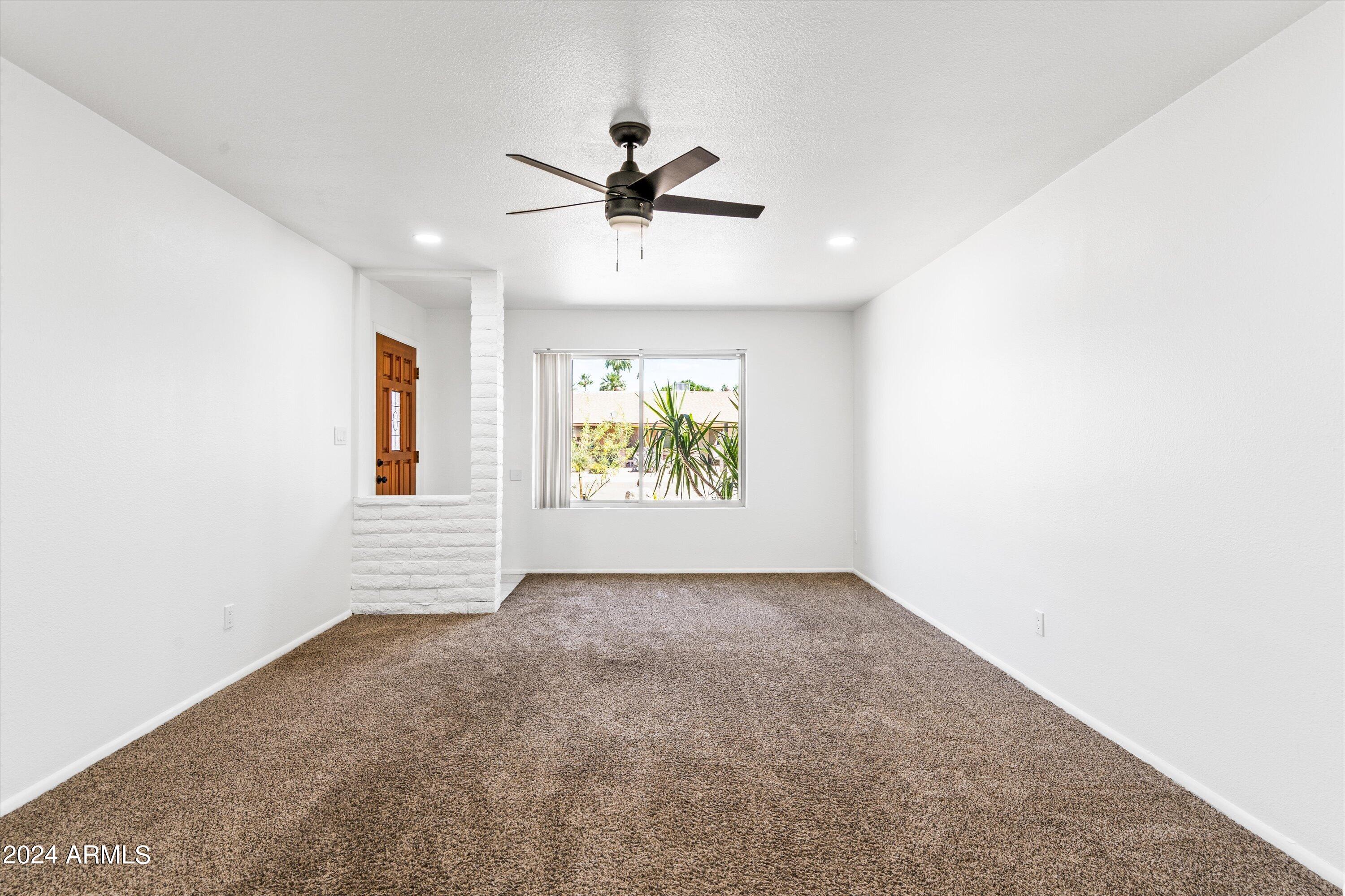 2525 E LA JOLLA Drive