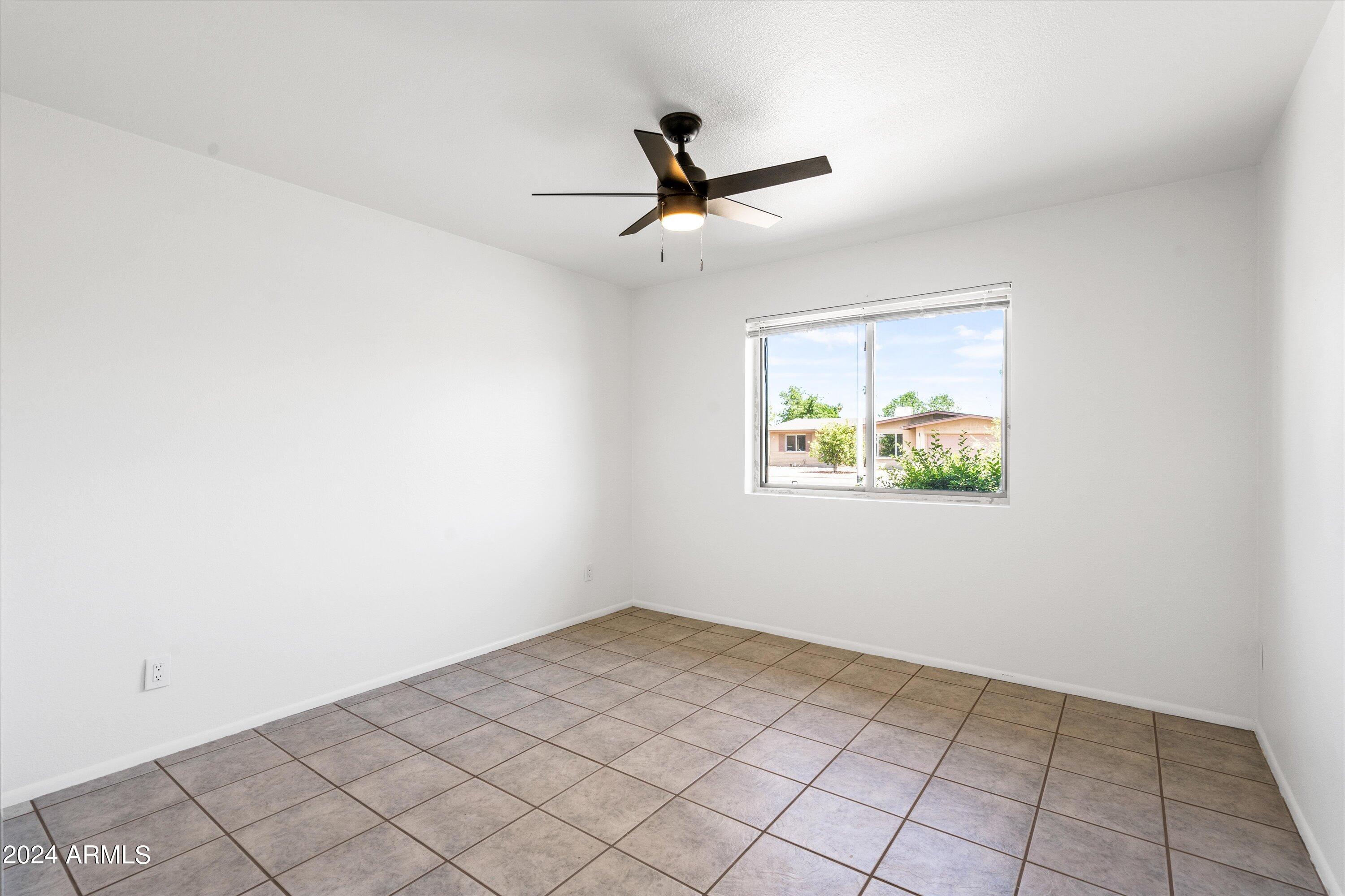2525 E LA JOLLA Drive