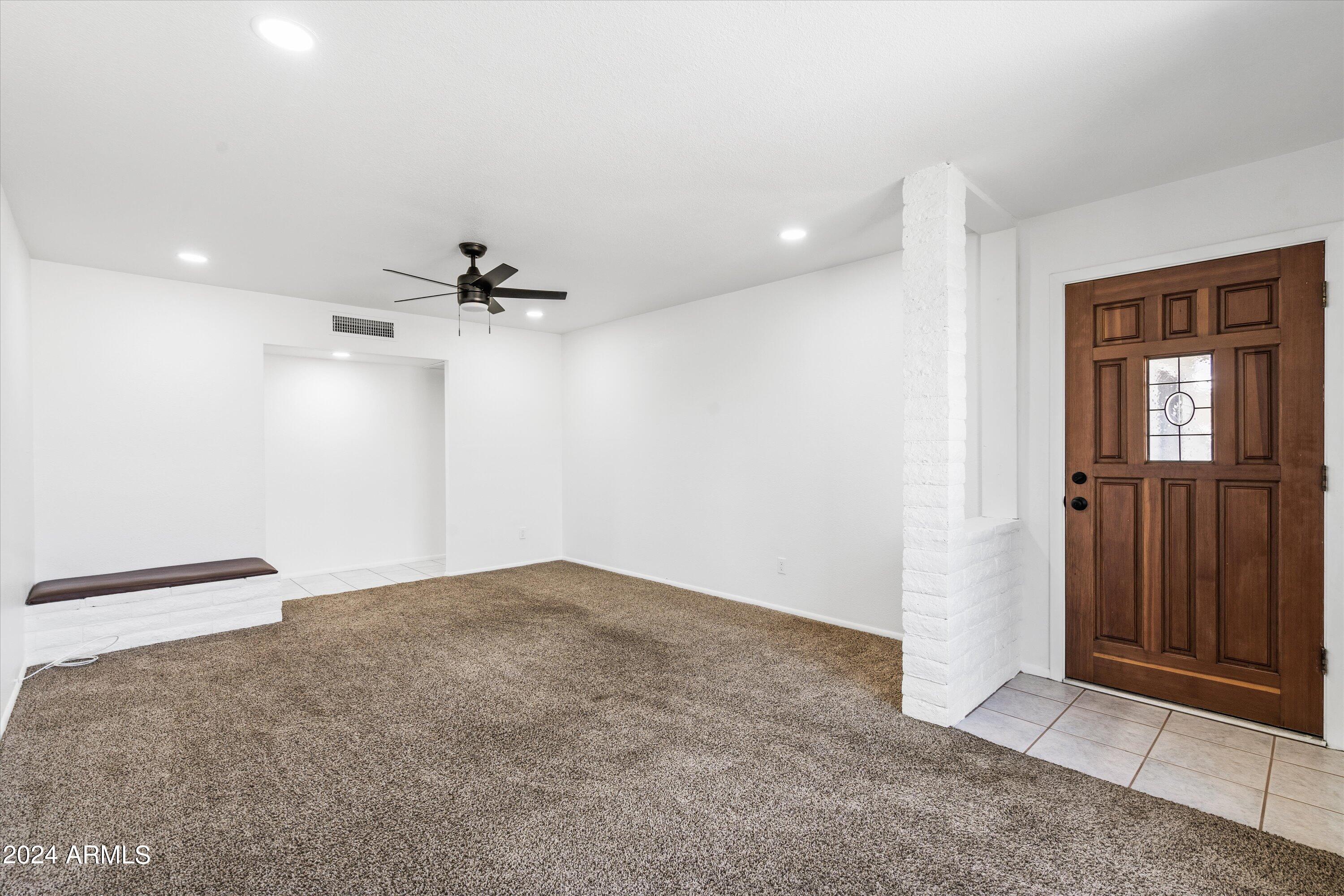 2525 E LA JOLLA Drive