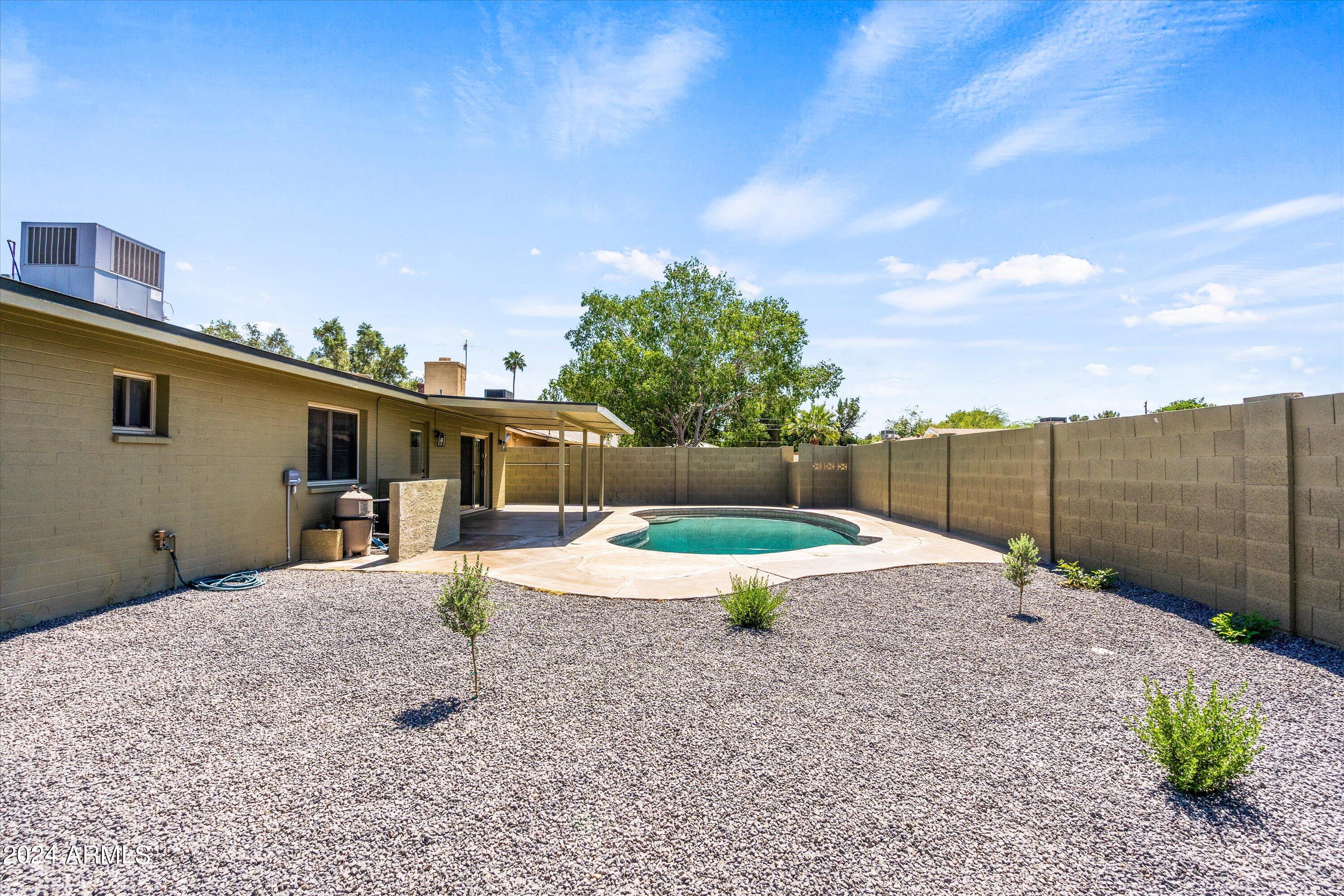2525 E LA JOLLA Drive