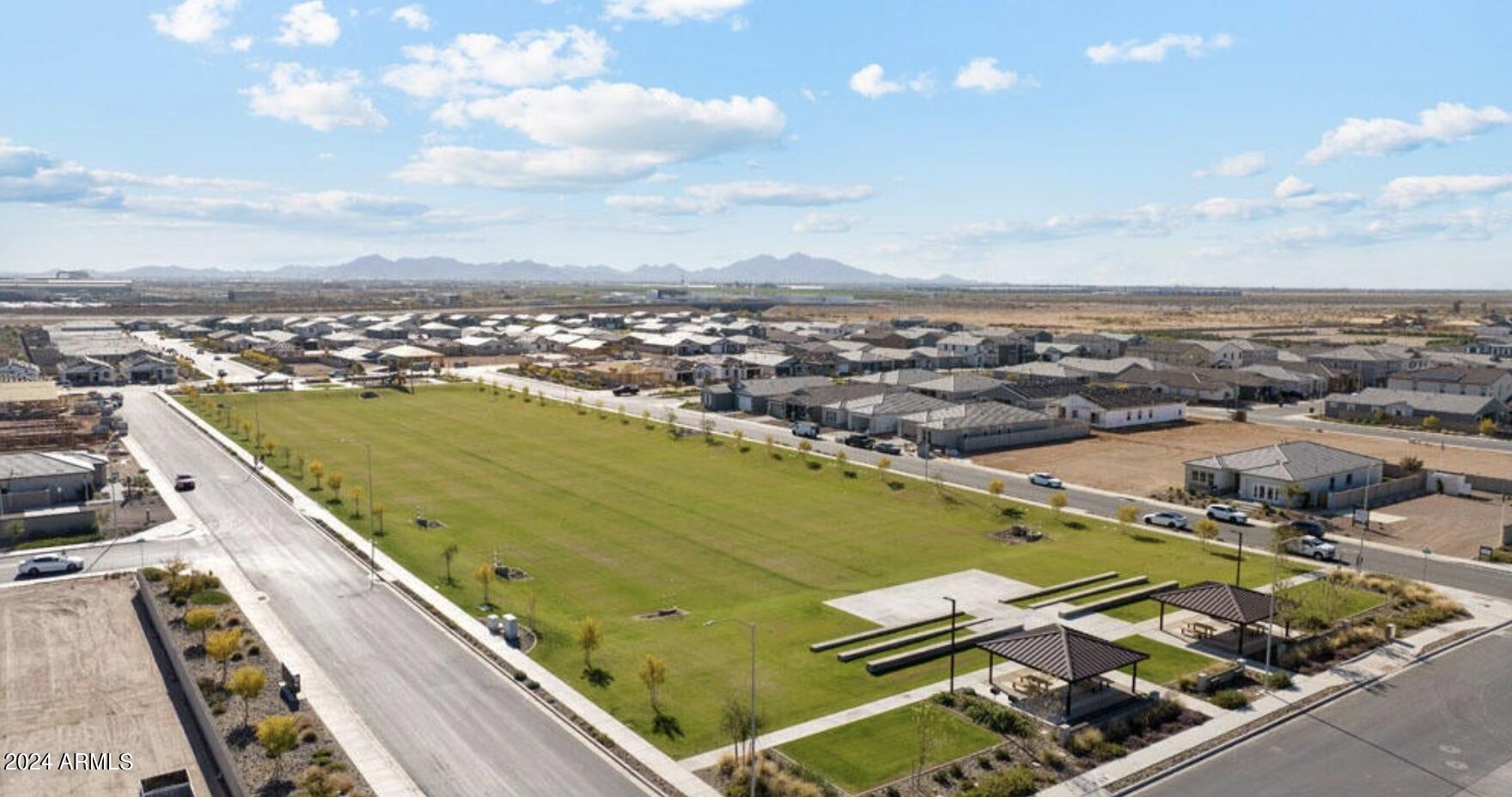 6062 S CALDERON