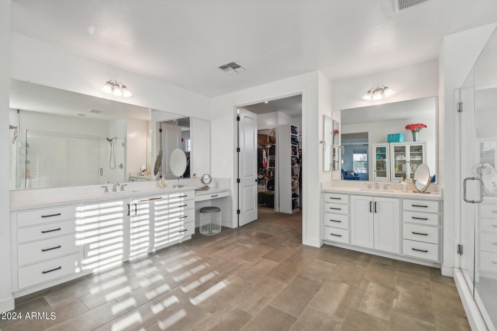 2694 E GERONIMO Street