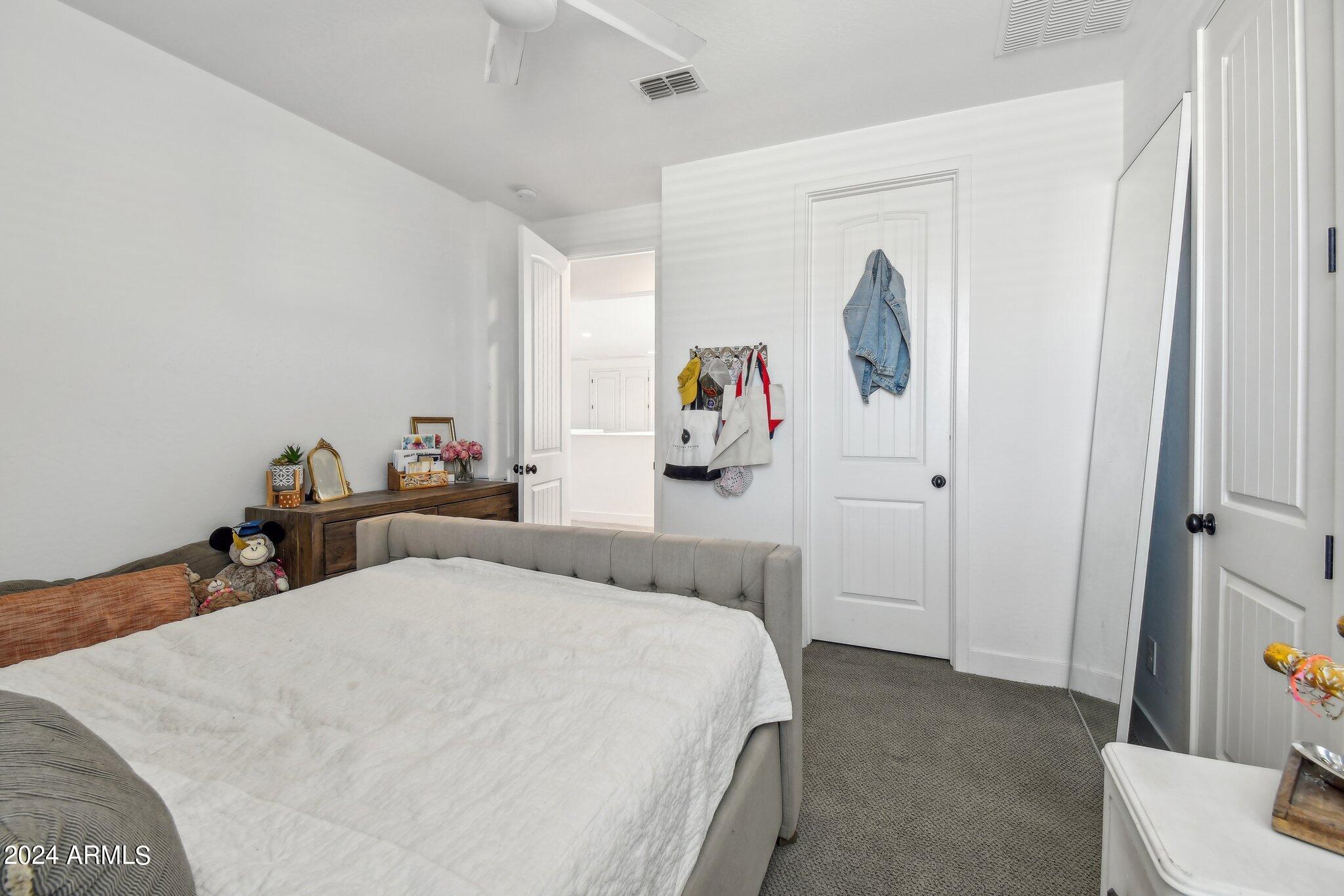 2694 E GERONIMO Street