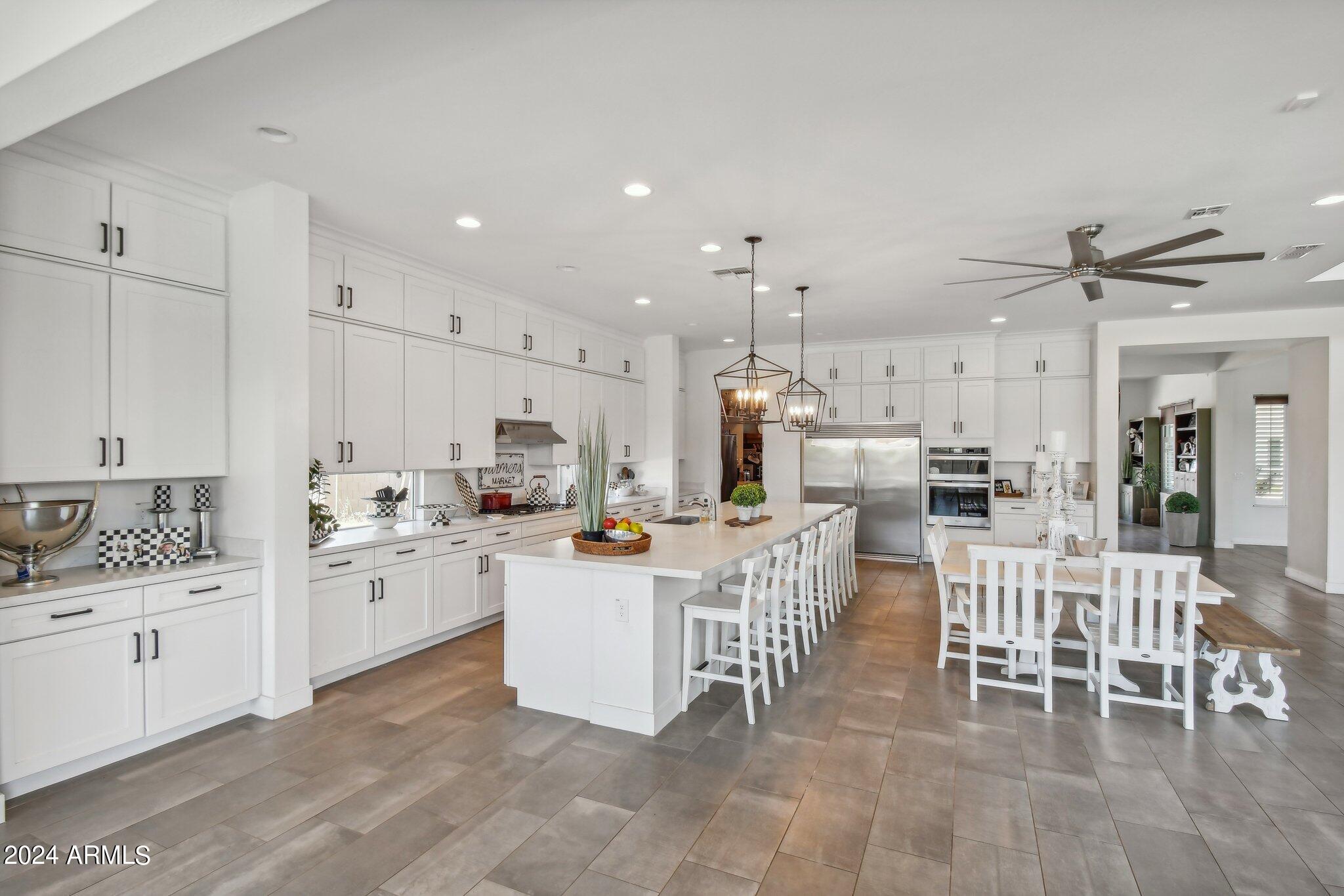 2694 E GERONIMO Street