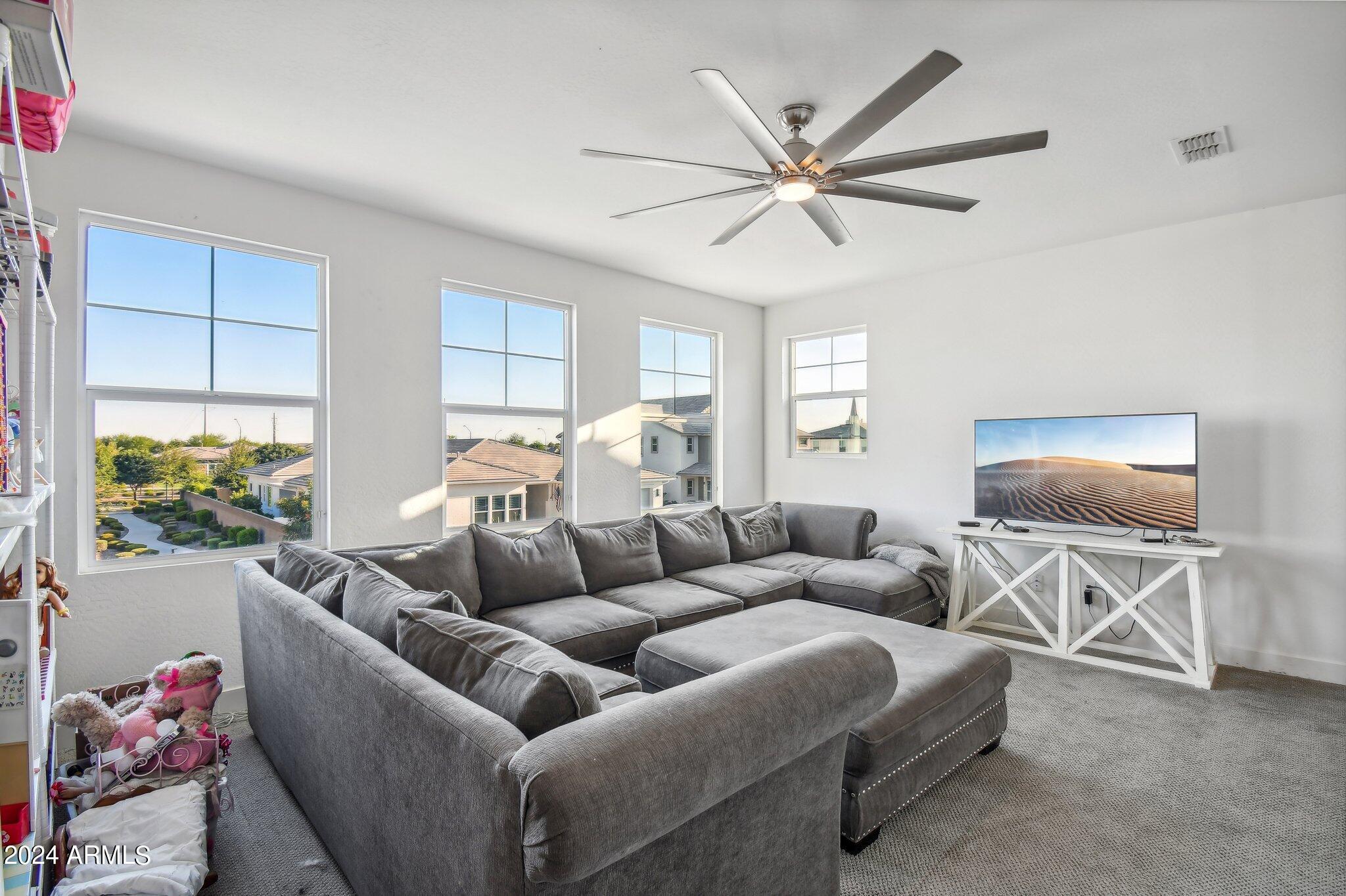 2694 E GERONIMO Street