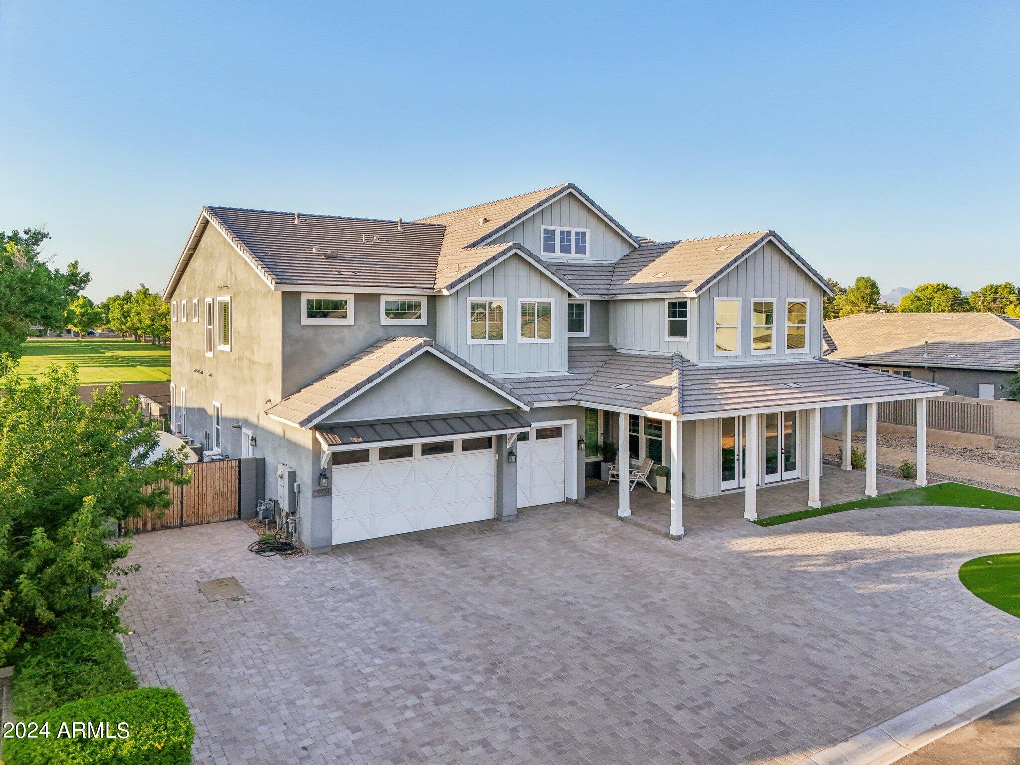 2694 E GERONIMO Street