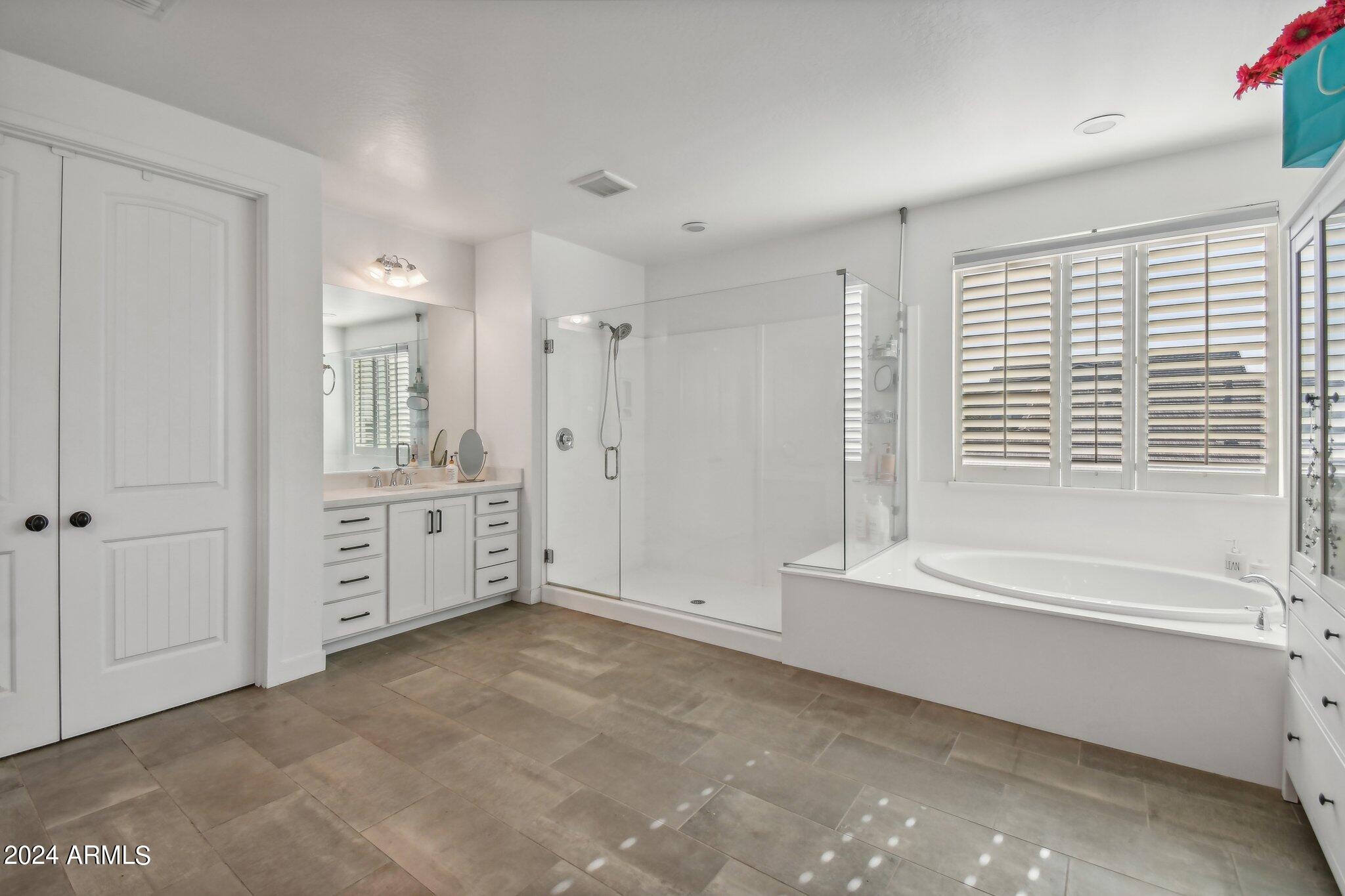 2694 E GERONIMO Street