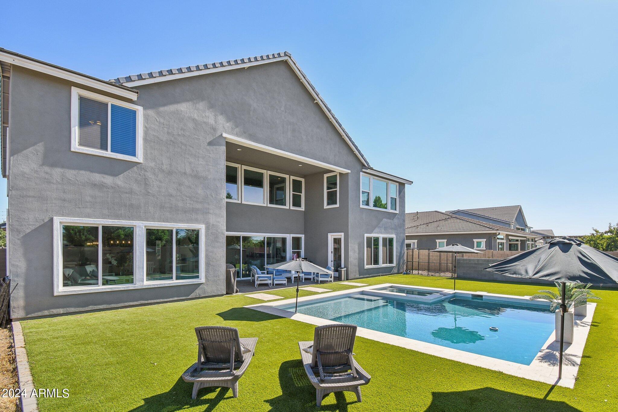 2694 E GERONIMO Street