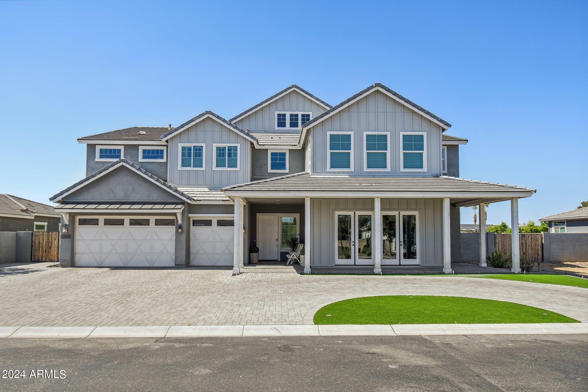 2694 E GERONIMO Street