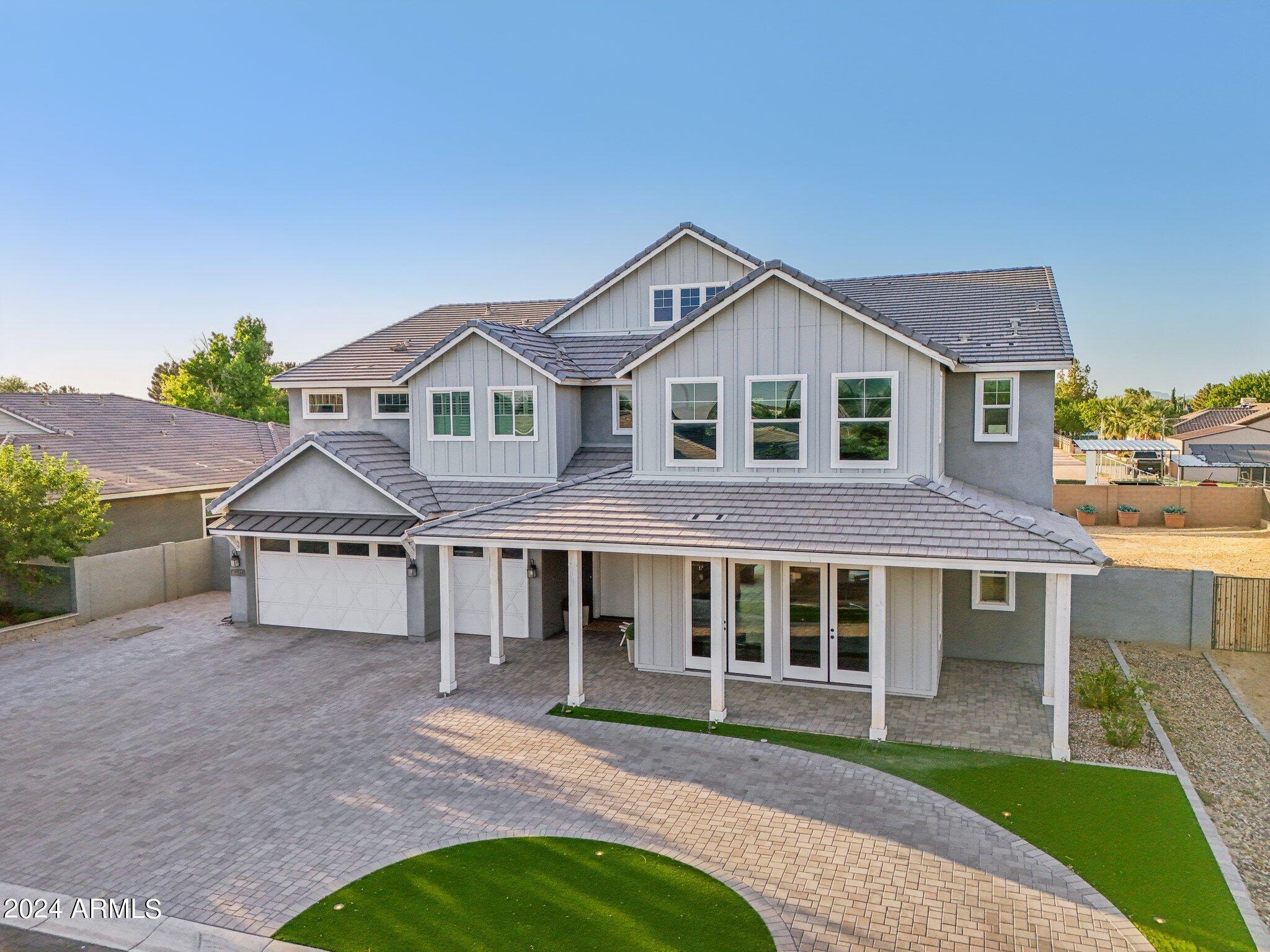 2694 E GERONIMO Street