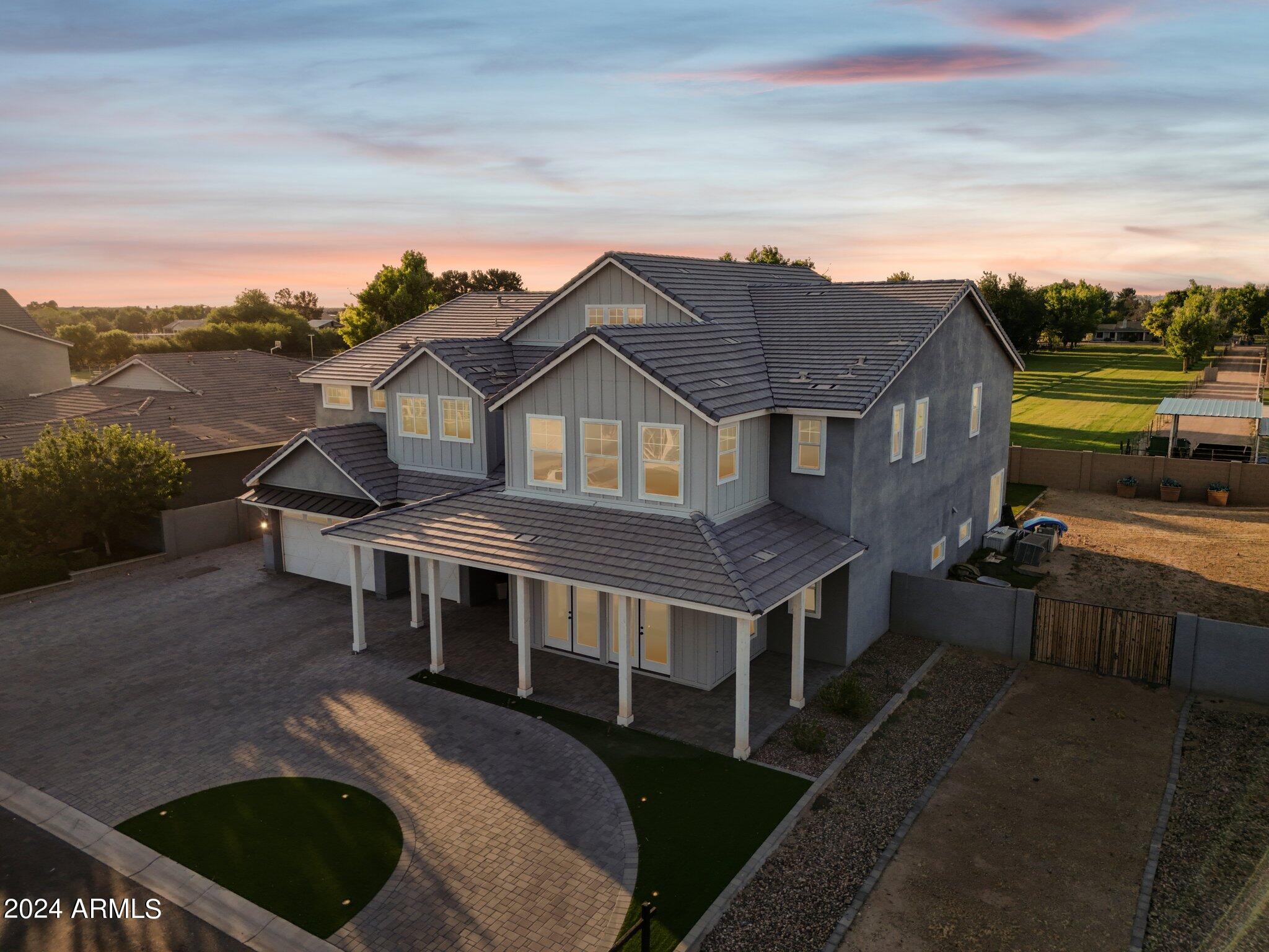 2694 E GERONIMO Street