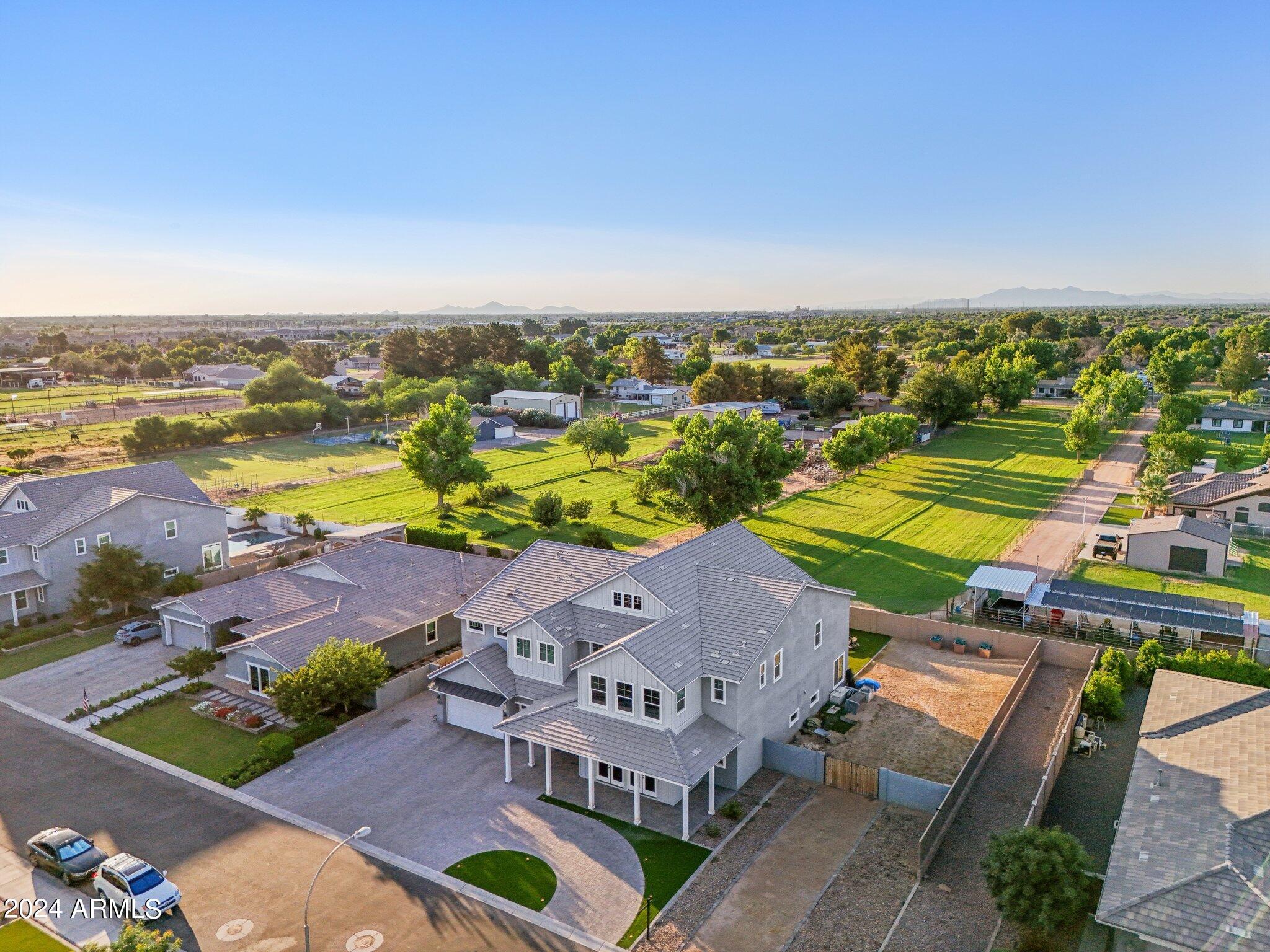 2694 E GERONIMO Street