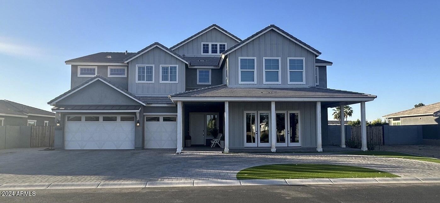 2694 E GERONIMO Street