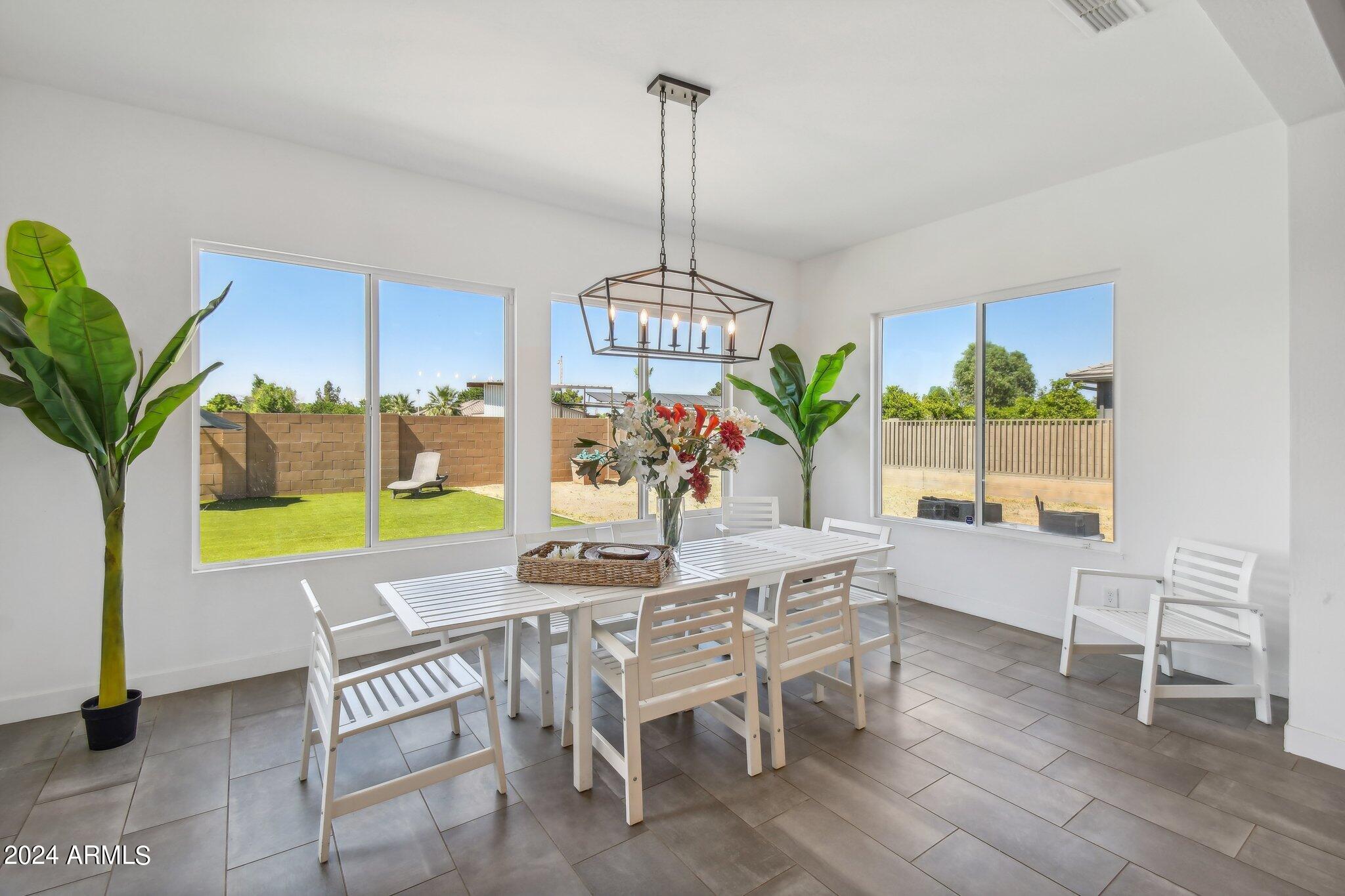 2694 E GERONIMO Street