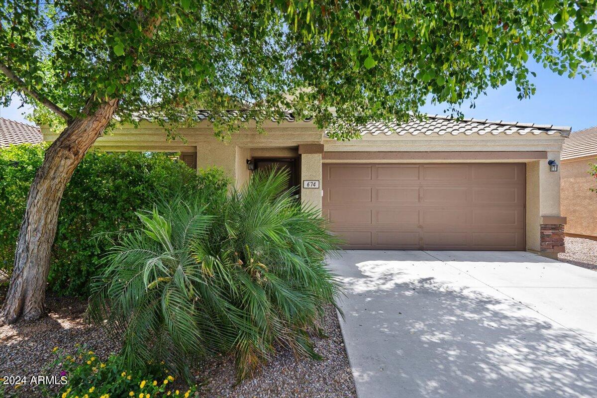 674 S LAVEEN Drive