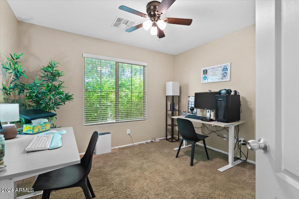 674 S LAVEEN Drive