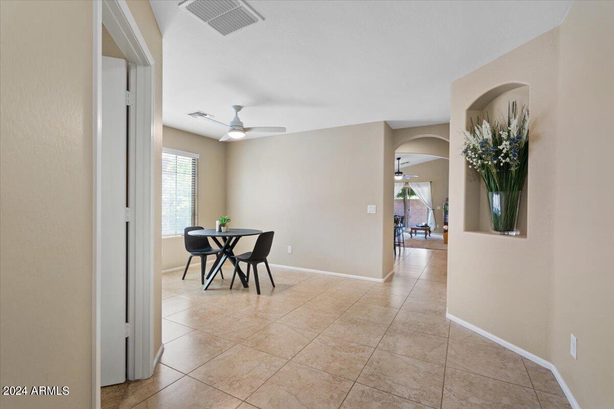 674 S LAVEEN Drive