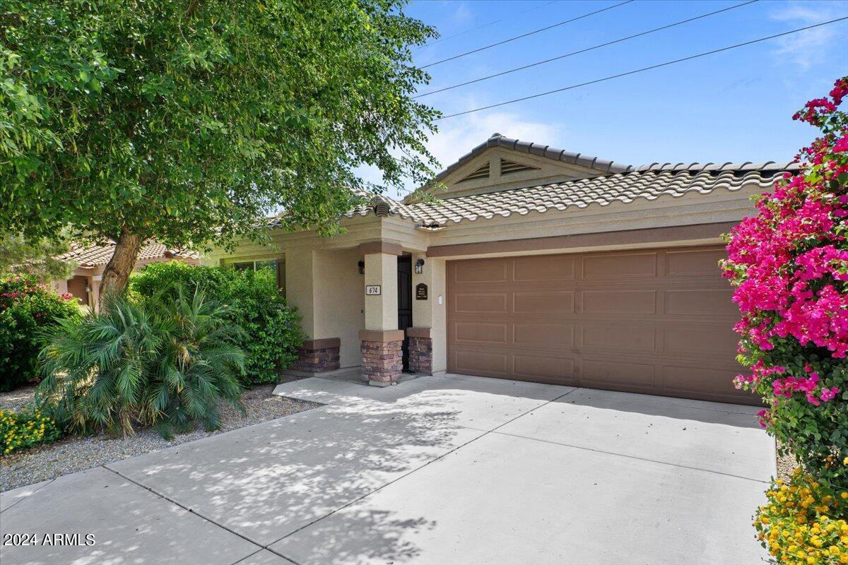 674 S LAVEEN Drive