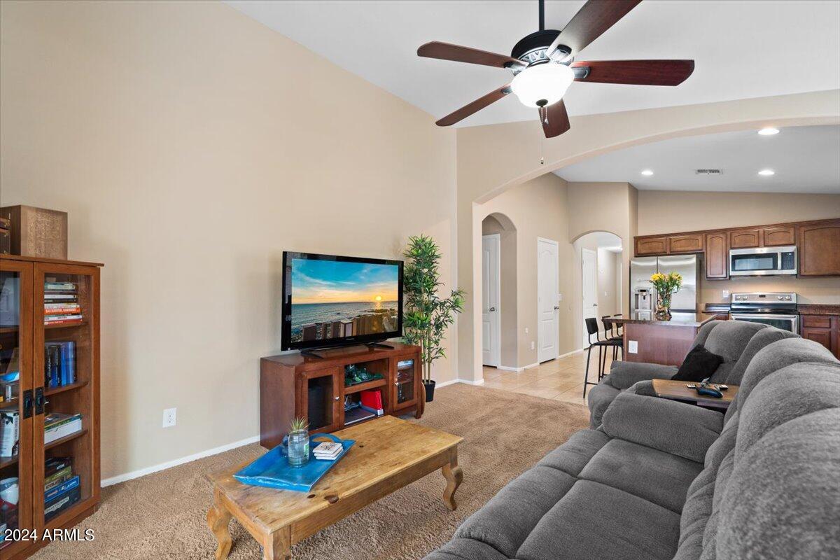 674 S LAVEEN Drive