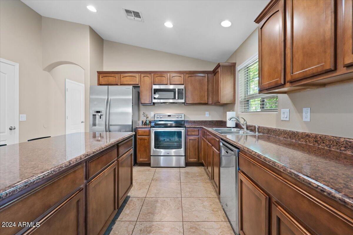 674 S LAVEEN Drive