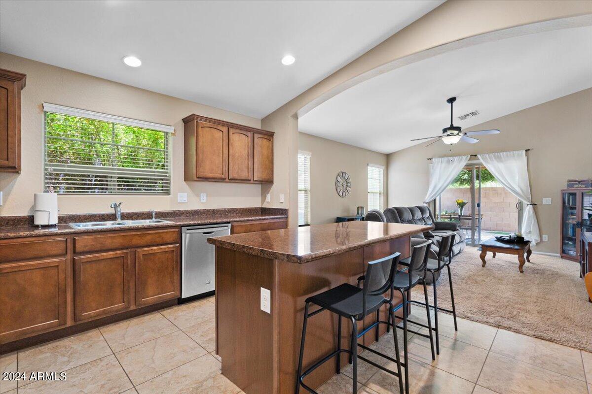 674 S LAVEEN Drive
