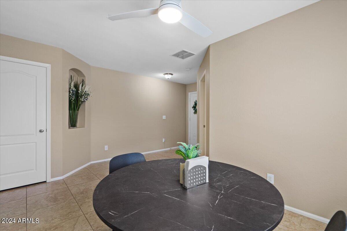 674 S LAVEEN Drive