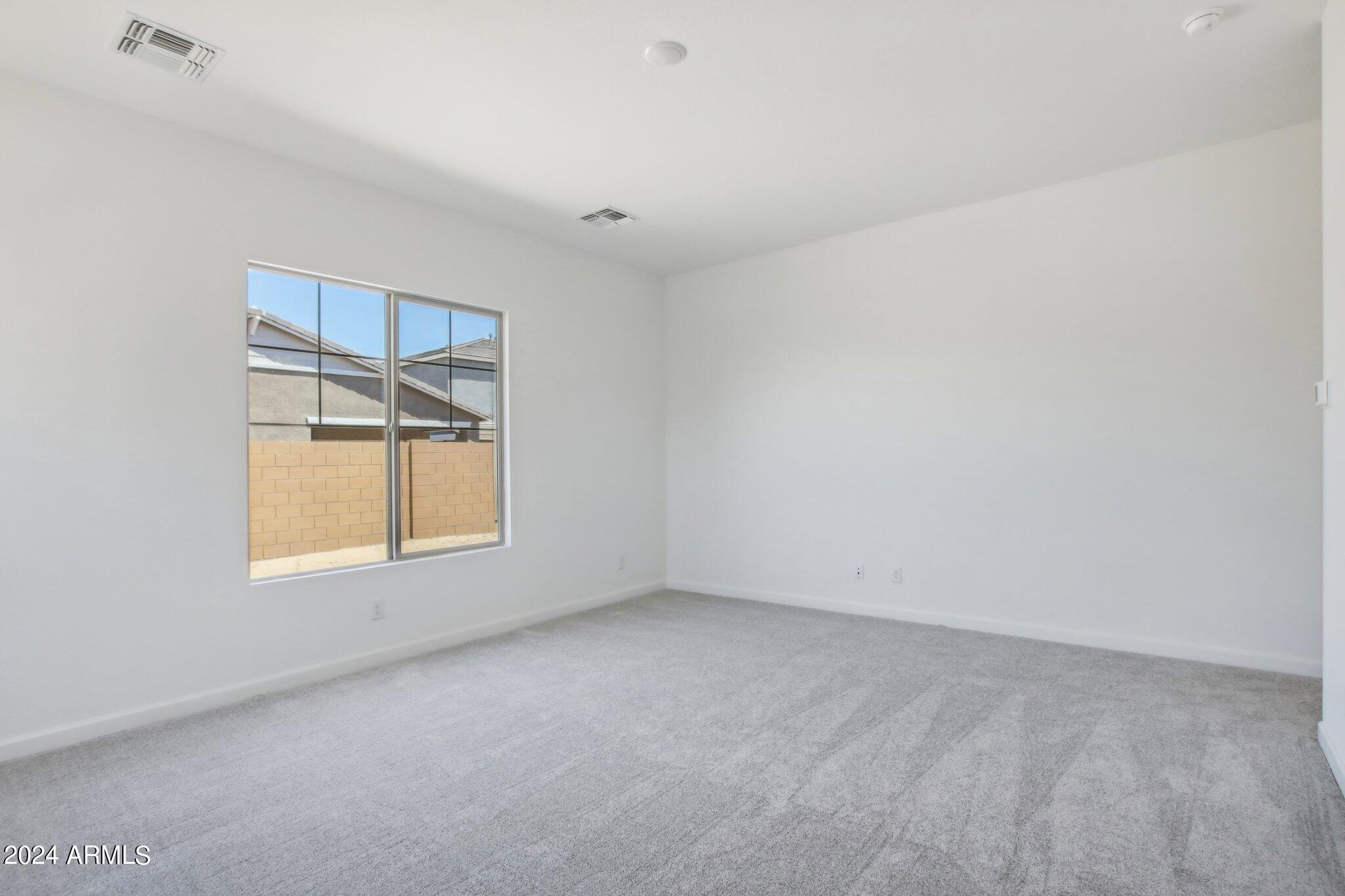 22682 E ROUNDUP Way